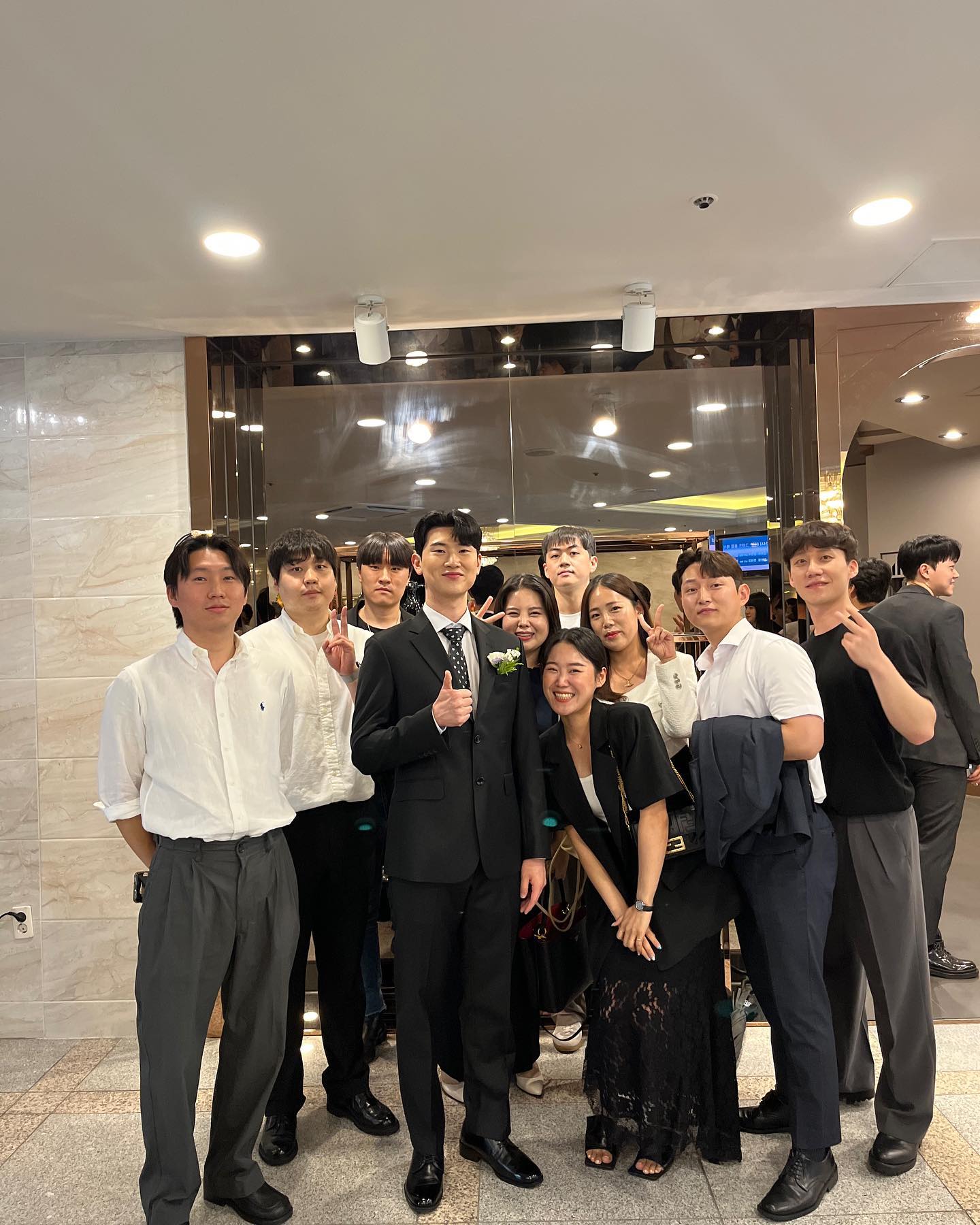 거제초 제로칼로리 첫유부 성공적 신고식👍🏽
언니 말이 다 옳으니까 잘 듣고 행복하게 살아라 밍브로
