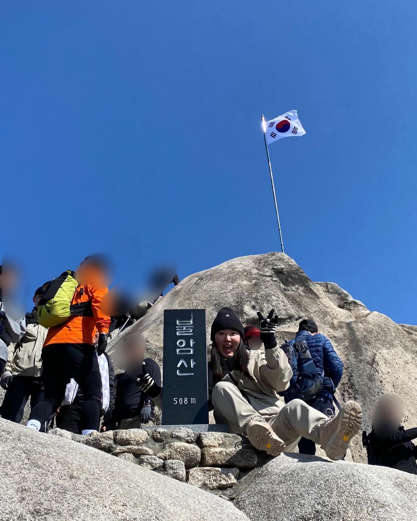 #등린이#산행기록#불암산
등산 백만년만에 다녀왔어유!
올라가서 정상석에서 가진찍는데 보람이!!!
이맛에 등산가는구만?!
내려와서 먹는 삼겹살이랑 맥주 세상 꿀맛❤️❤️
#BAC#블랙야크알파인클럽#첫도장
