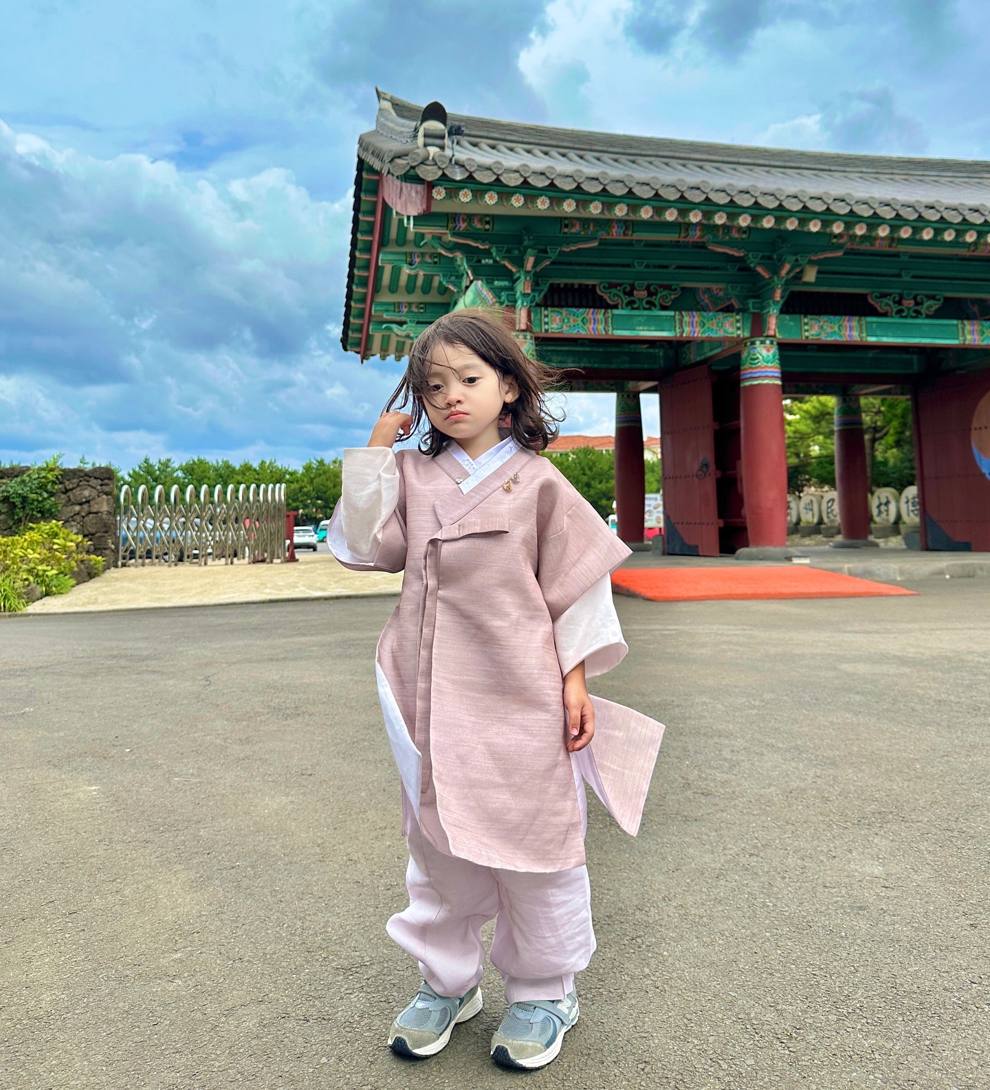 🌈 휘 날리던 어느날♥️

#아동복모델 #아동복브랜드 #키즈ootd #제주민속촌