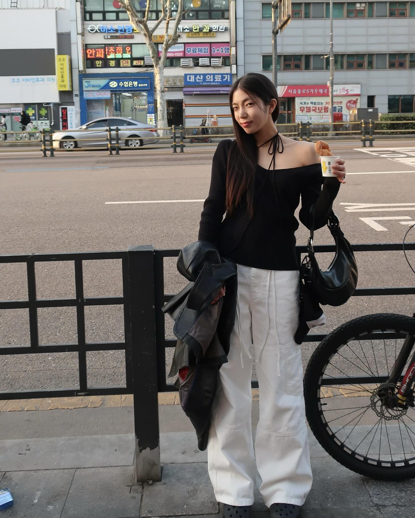 diagonal.official 입고~ 
야무지게 먹고 먹고 먹기 🎶 그리고 내 인생 꽈배기 .