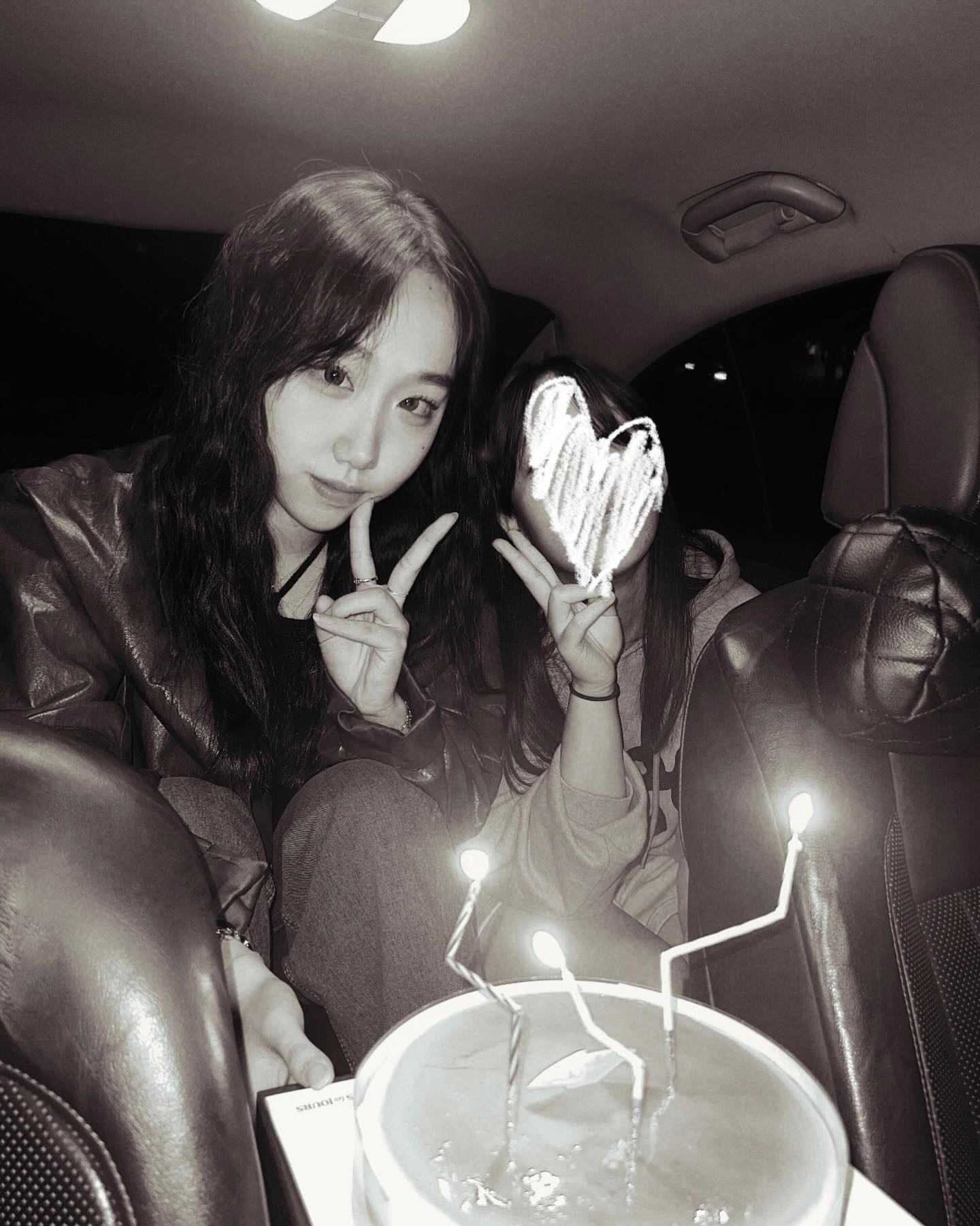 자다 일어났는데 기숙사 1층에서 촛불 켜주는 우리가족