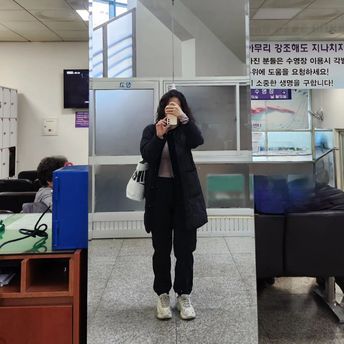 #미밴드사망

요즘 미밴드를 수영할때만 쓰고있는데
수영거리측정이 안되는거..

처음엔 그냥 오류인가 했는데
이주째.. 시간기록은 되는데 거리측정이 안되네요😂

수영하고 기록보는 맛이있었는데
너무 아쉽 🏊‍♂️🏊‍♀️🏊
