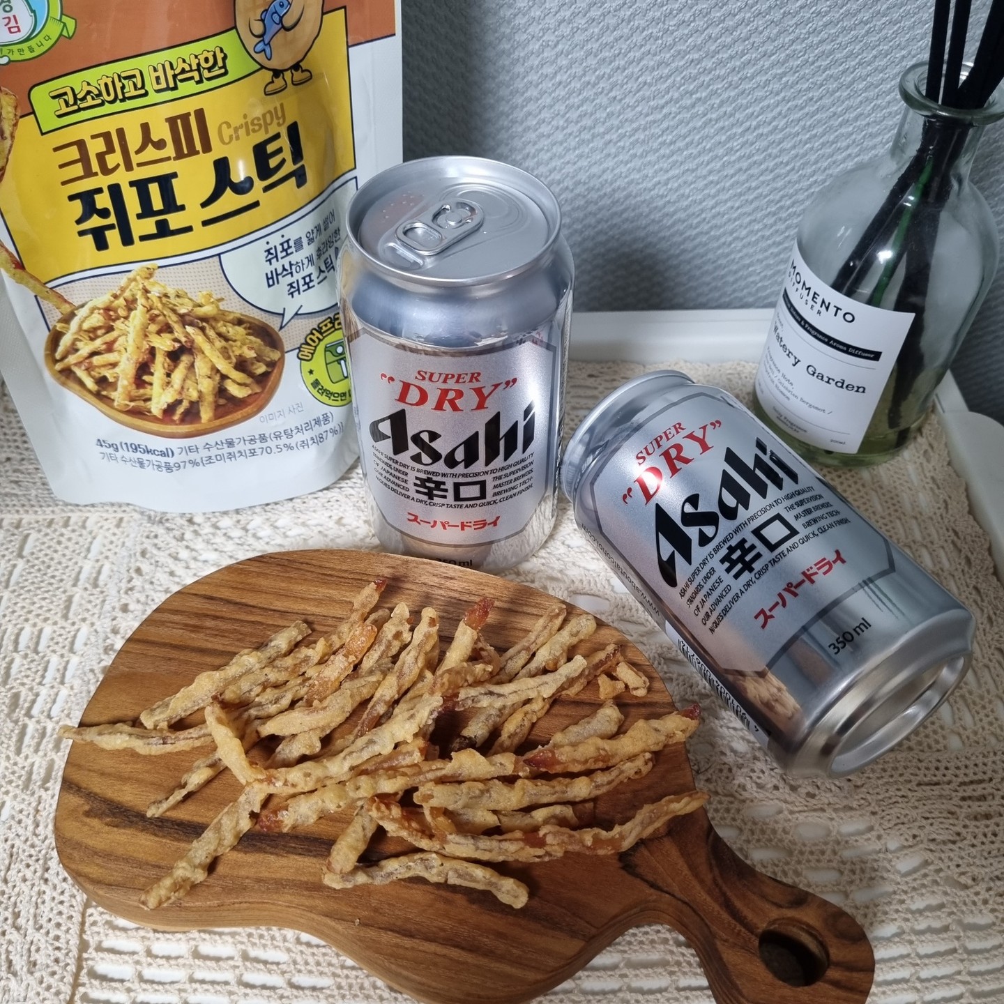 '업체로부터 제공받은 제품입니다'

요즘 맥주 안주로 즐겨 먹고 있는 크리스피쥐포스틱
튀김옷을 얇게 입혀 바삭바삭함은 물론 얇게 썰어 다시 찢어 먹을 필요가 없어 간편한 맥주안주로 최고!!

 튀김옷을 얇게 입혀 더 바삭바삭한 쥐포 스틱
그냥 먹어도 맛있지만 에어프라이어에 돌려 먹으면 더 맛있게 즐길수 있음
바삭 짭조름하니 맥주 안주로 딱인데 입 심심할때, 영화간 간식으로도 추천합니다.

https://brand.naver.com/sgkimmall/products/9676731559

#맥주안주 #쥐포 #영화관간식 #혼술안주 #술안주추천 #간식추천 #쥐포튀김 #쥐포채 #주전부리 #지도표성경김 #크리스피쥐포스틱