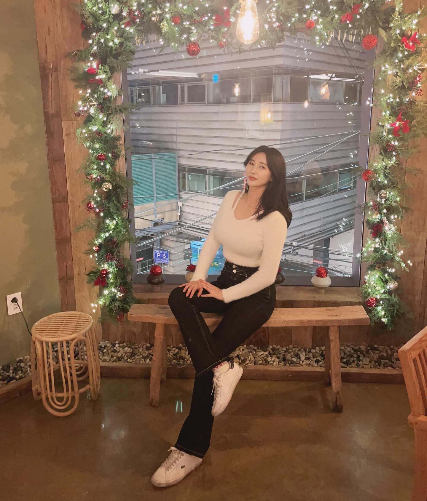여기 카페 짱 이뿐듯 ㅠㅠ 
크리스마스분위기로 해놓으셔서 지금 딱 가볼만해요!!

#강남역카페 #강남카페 #강남카페추천
