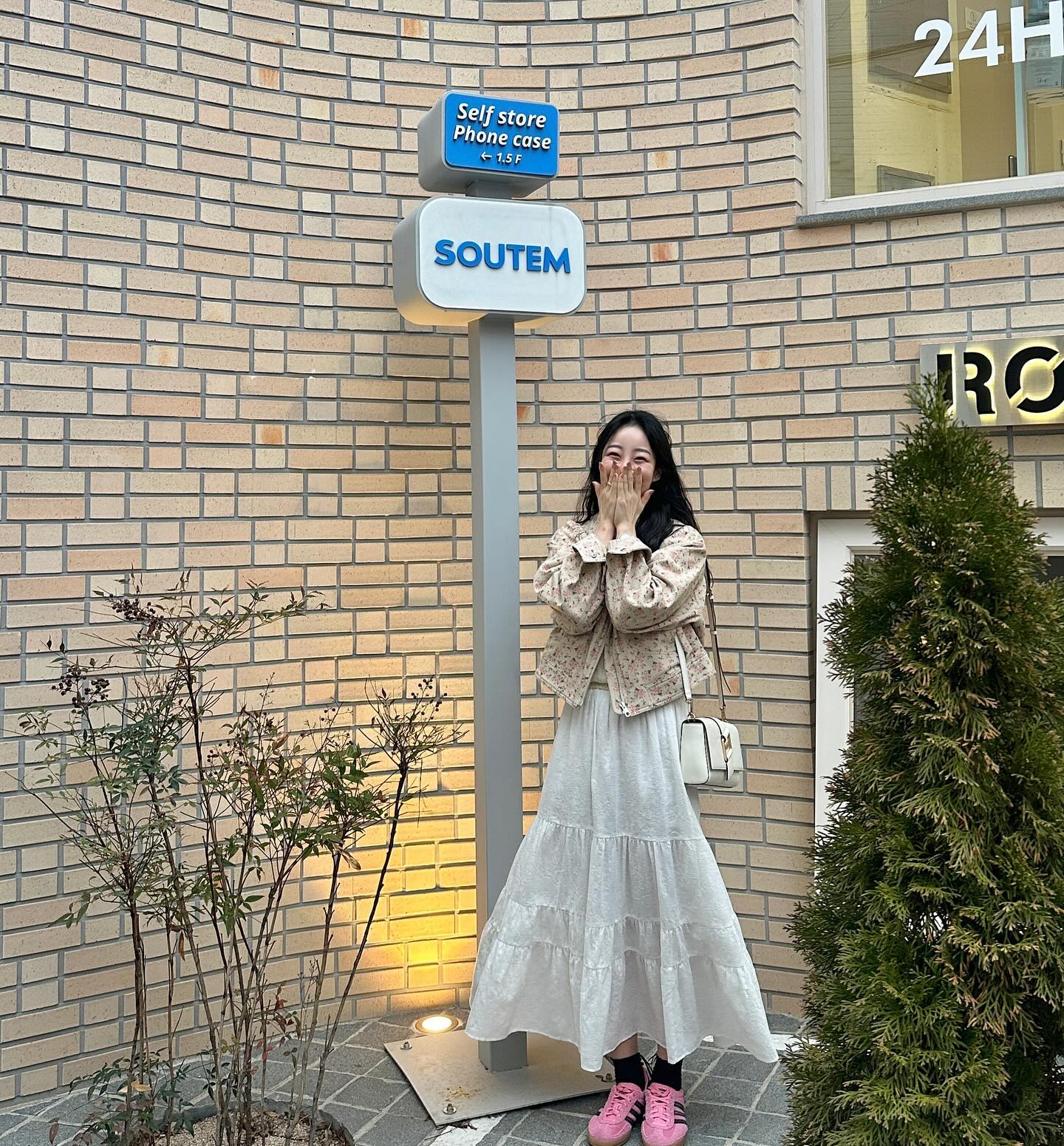 주말 연남동에서 봄맞이🌸
아우 따셔서 조아

#연남동 #연남동핫플 #핑디다스