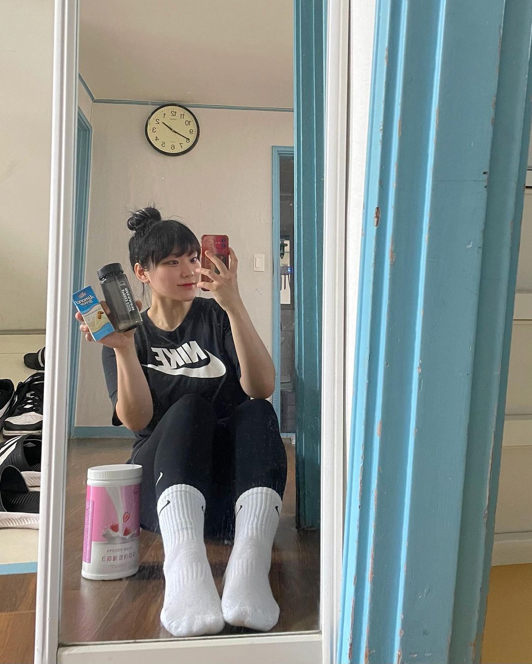전희정 on Instagram: “#협찬 바쁜 아침에 간편하게 챙겨먹을 수 있어서 식단관리하기 힘든 다이어터 직장인에게 너무 너무 추천하는 제품 🤍 뷰티엔 부터에서도 소개가 된 식사대용 맛있는