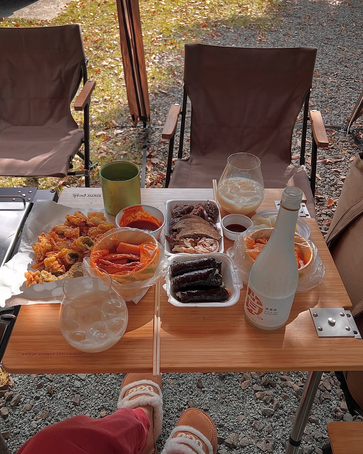 예민한 인간 때문에 피칭과 점심 셋팅까지 30분도 채 안 걸린 😇
날이 점점 추워져요 얼렁 #어그 준비하세요 - 🧤🧣
( 구매는 프로필 링크 ➰