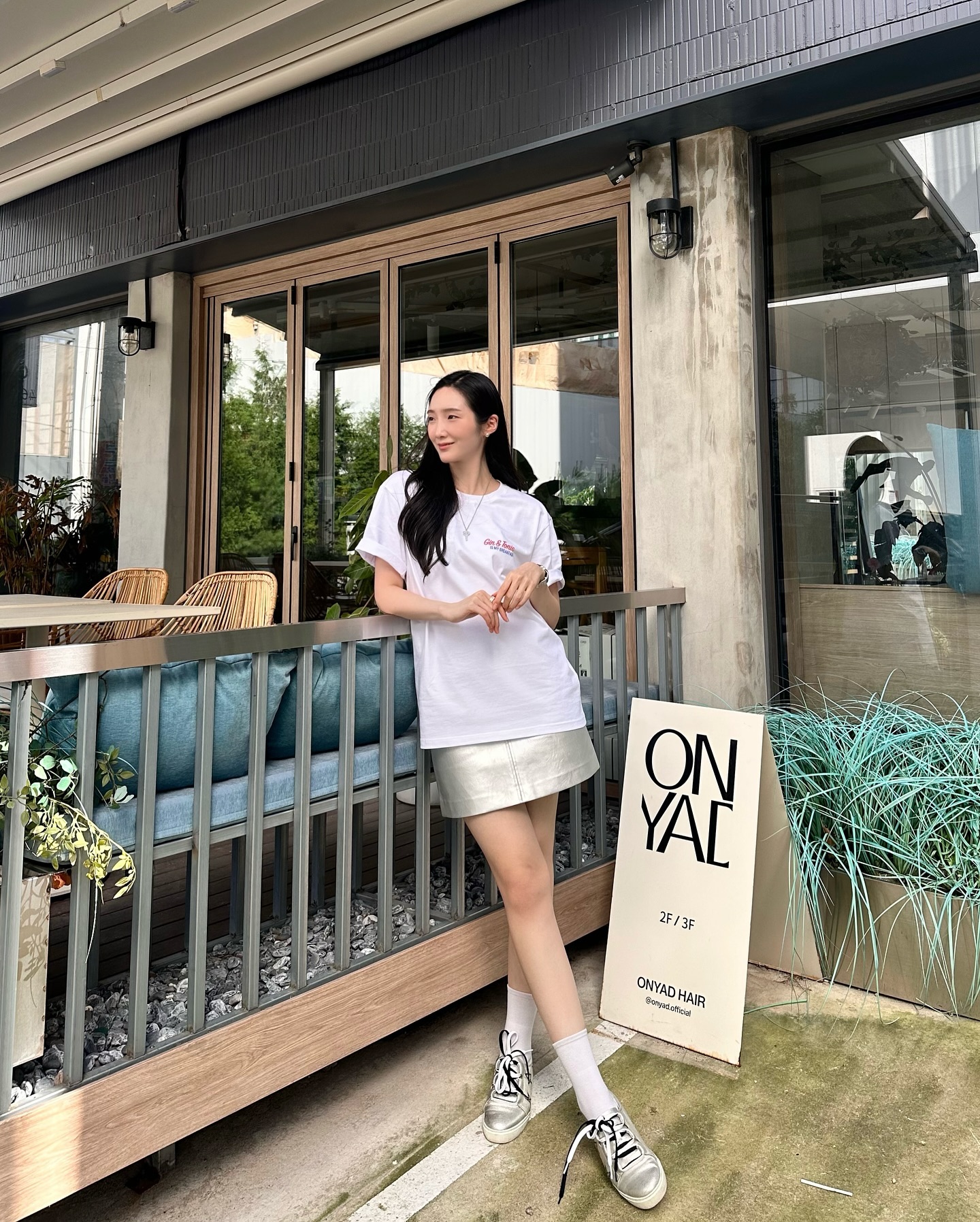 파이브라인 진토닉 티셔츠 볼 때마다 시원한 진토닉 생각나🤍 날 뜨거우니 계속 몰에만😇 #fiveline #tshirtcollection