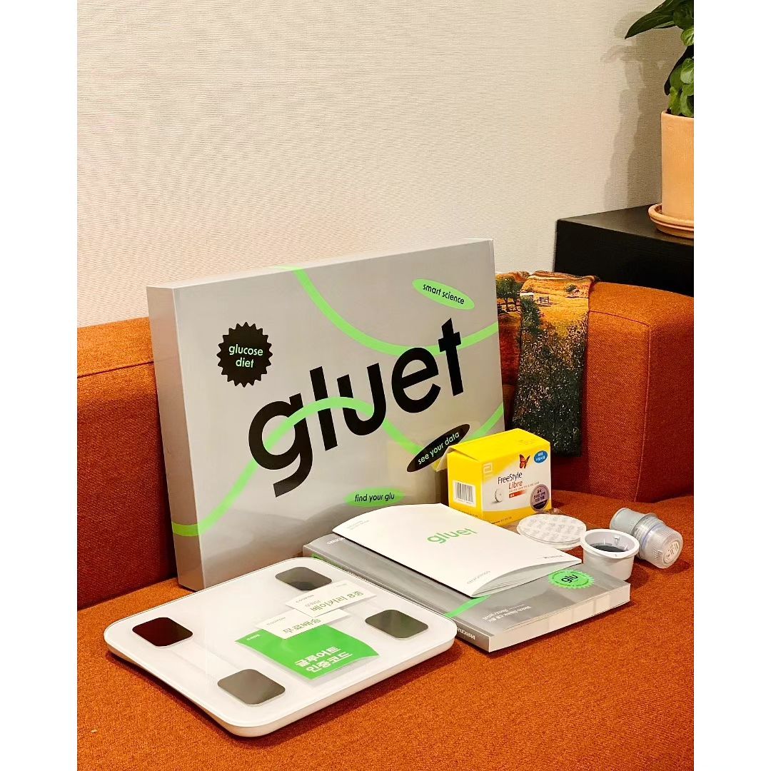#협찬 gluet.official

지금까지 몰랐던 사실을
혈당다이어트 글루어트를
통해 알게 되었어요💚

나한테 살찌는 음식과
살 덜 찌는 음식이 
다르다는 것을 요

살 찌는 음식부터, 실시간 몸 상태를
코치와 같이 지켜보며
무제한 1:! 초밀착 컨설팅을
받아 볼 수 있어요

대한민국 다이어트 성공률이
평균 15.4% 밖에 되지 않고
요요 없이 지속적인 감량에
성공한 사람은 100명 중 
딱 2명이라고 해요
(출처: 2015 국민 건강영양조사)

이토록 어려운 다이어트
글루어트와 함께면
과학적으로 직접 눈으로
확인하면서 할 수 있어요

내 몸에 꼭 맞는
매 몸이 진짜 원하는 다이어트🟢

수많은 후기가 증명하는 
차세대다이어트
글루어트 프로그램을 
꼭 만나보세요❤️‍🔥

#혈당다이어트 #김지은다이어트 #글루어트 #글루어트후기
