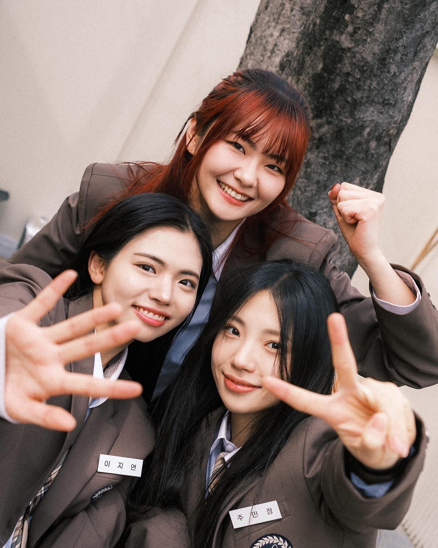 🏫✨

오 늘 지 금 바 로 여 기 !

이 멋 진 우 주 한 복 판 에 서 !

📸 todaygift_snap