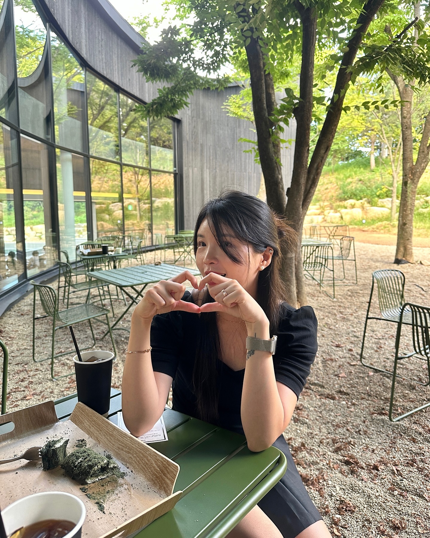 💚어제 하루 요약💚
사진 10장 이상 올릴 수 있으니 넘 좋네,,😆 흐히힣
올리고 싶은 사진 영상 고민없이 왕창 올려버리기💣