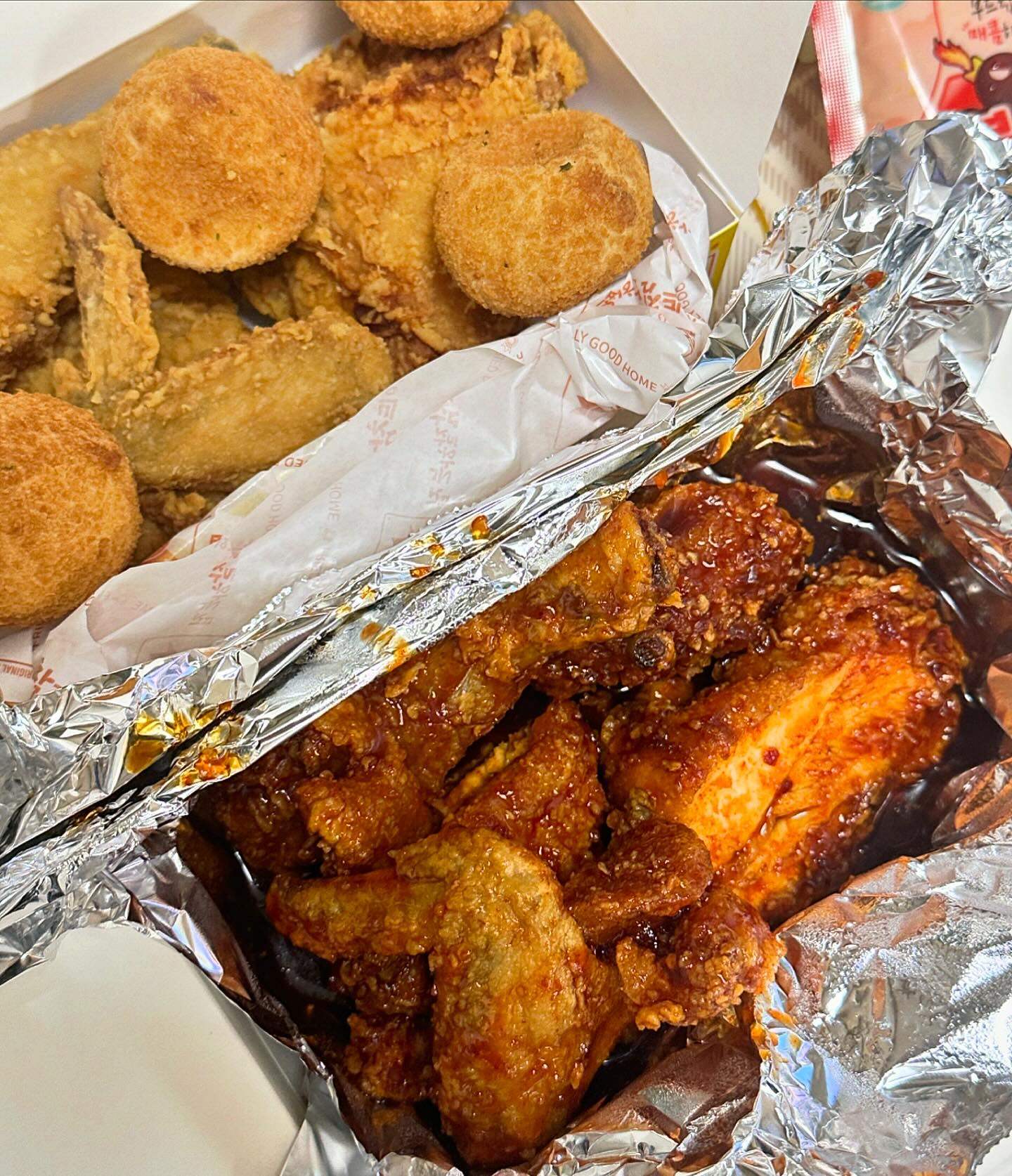 #협찬 후라이드 참 잘하는 집 후참잘!🍗
후라이드뿐만 아니라 모든 치킨이 맛있어요
새로운 신메뉴 맵달킹은 맵단맵단 조합 최고!!
후참잘은 사이드도 참 잘하는 집~
같이 주문한 치즈볼도 쫀득하니 존맛!🤤

후참잘 배민 브랜드관 찜하면 
할인 소식을 빠르게 받아볼 수 있으니 
찜하고 저렴하게 시켜 드세요👏🏻👏🏻

📍8월 할인 이벤트 진행중📍
-후참은 방문포장하면 4,000원 할인!!

[배달의민족]
-8/5 (월)~ 8/11(일) 
오전 10시 선착순 4,000원, 
무제한 2,000원 할인
-8/26(월) ~ 8/30(금)
오전 10시 선착순 4,500원 할인, 
무제한 3,000원 할인 
 ⠀⠀⠀⠀⠀⠀⠀⠀⠀⠀⠀⠀⠀⠀⠀⠀ 

#후참 #후참잘 #후라이드참잘하는집