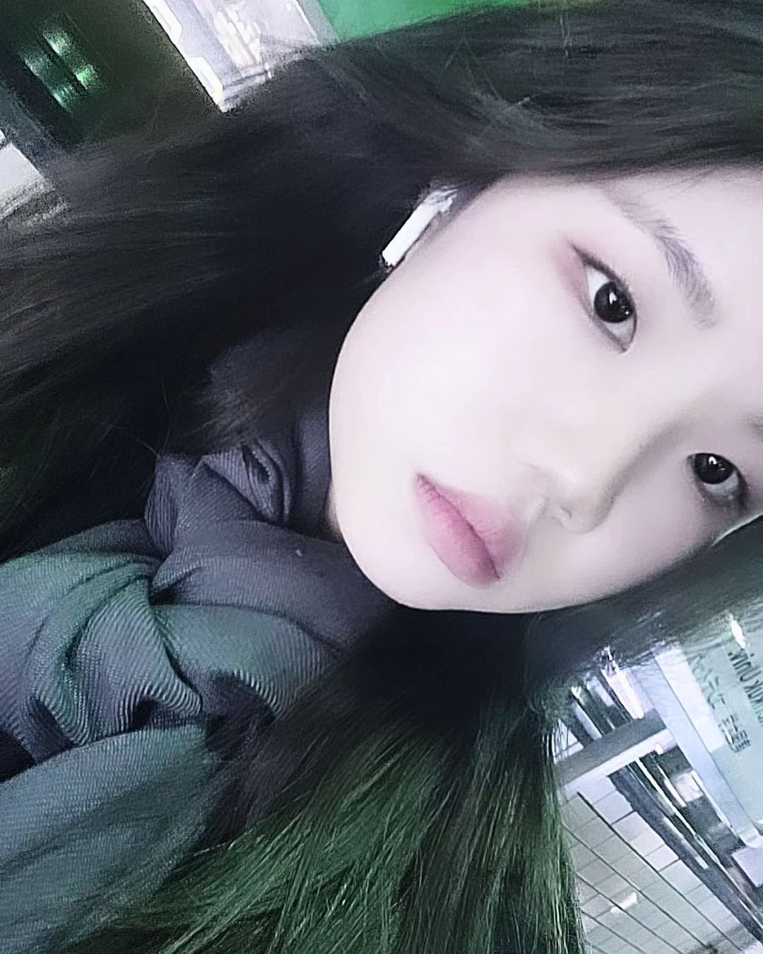 미리메리크리스마스 
 .
.
.
.
.
.
#07ootd #07 #07년생 #추천 #likes #daily #성수 #겨울ootd #07추천 #selfie #selfies