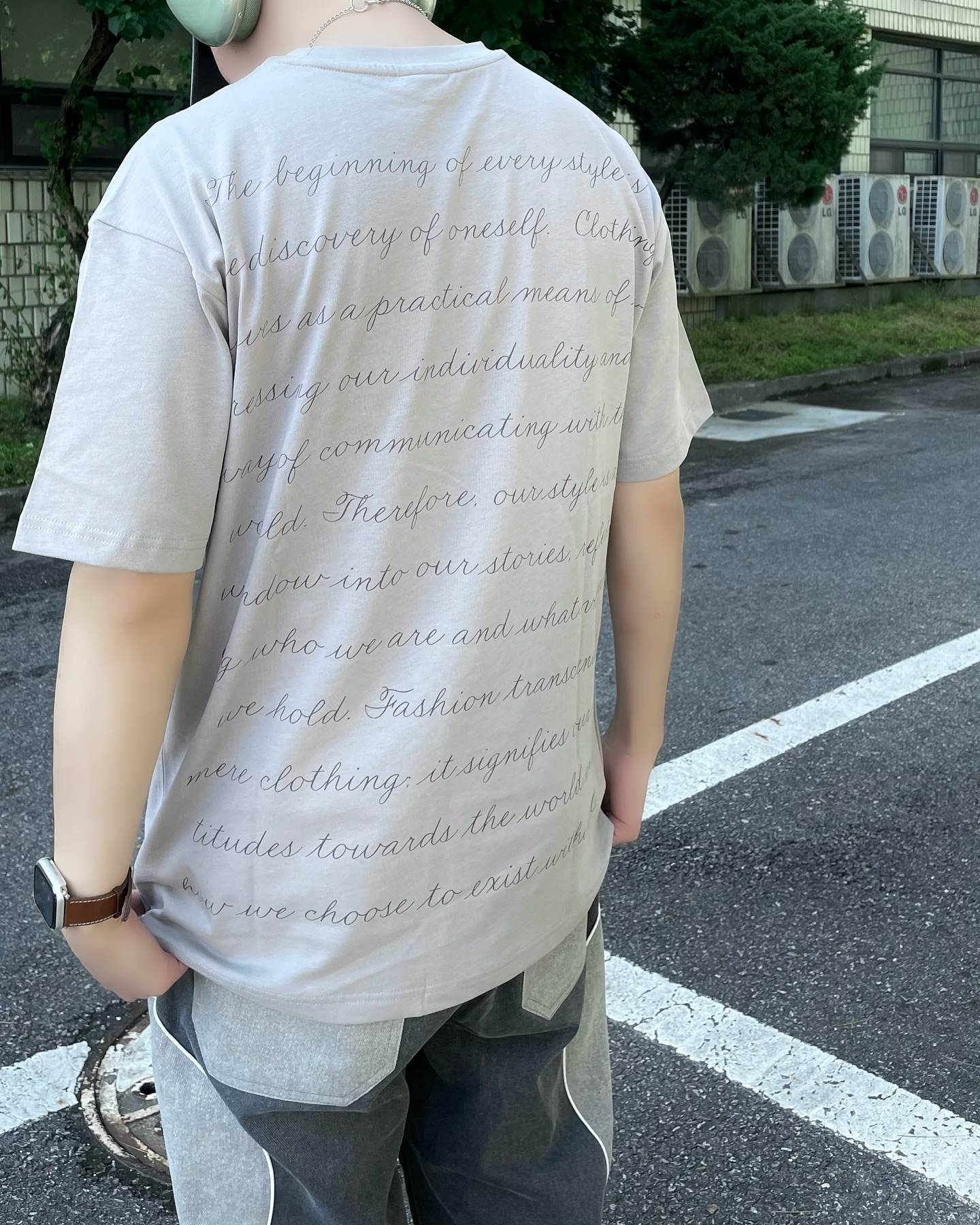 divinedistance_official
레터링 맛집👍
#다바인디스턴스 #divinedistance #24SS #레터링티셔츠 #ootd #반팔추천 #포인트티셔츠 #무난템