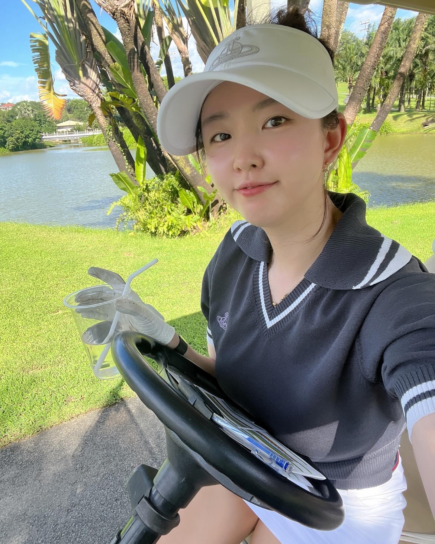 #호치민여행 #3일차 🏌🏻‍♀️⛳️😎

화장이 있엇는데 없어졋어요🤣🤣

#호치민골프여행 #호치민골프투어 
#골프 #골프스타그램 #골스타그램 #ootd #비비안웨스트우드 
#ゴルフ #golf #高尔夫 #여자골퍼 #명랑골프 #골프웨어