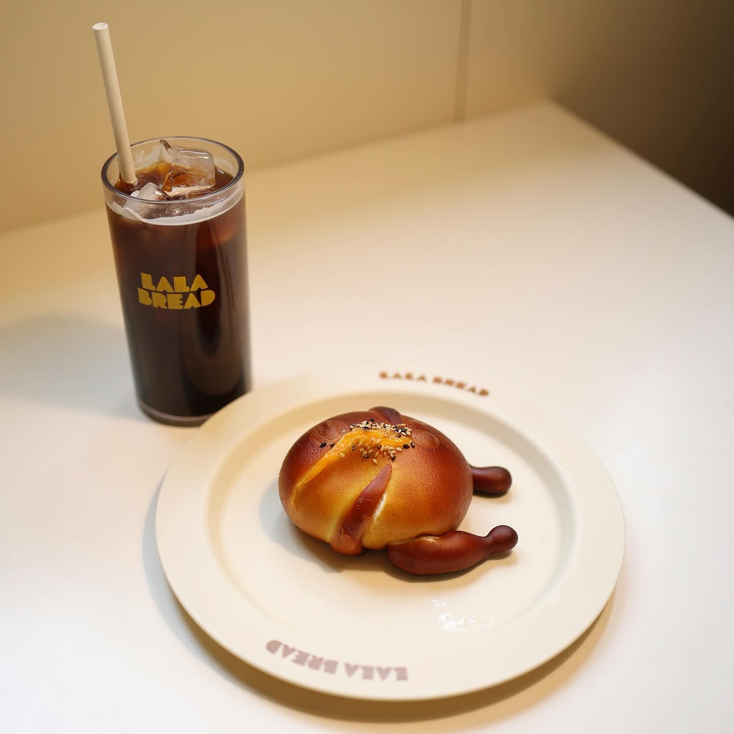 빵인데 치킨세트임ㅋㅋ
치킨빵 파는 #라라브레드

#라라브레드잠실