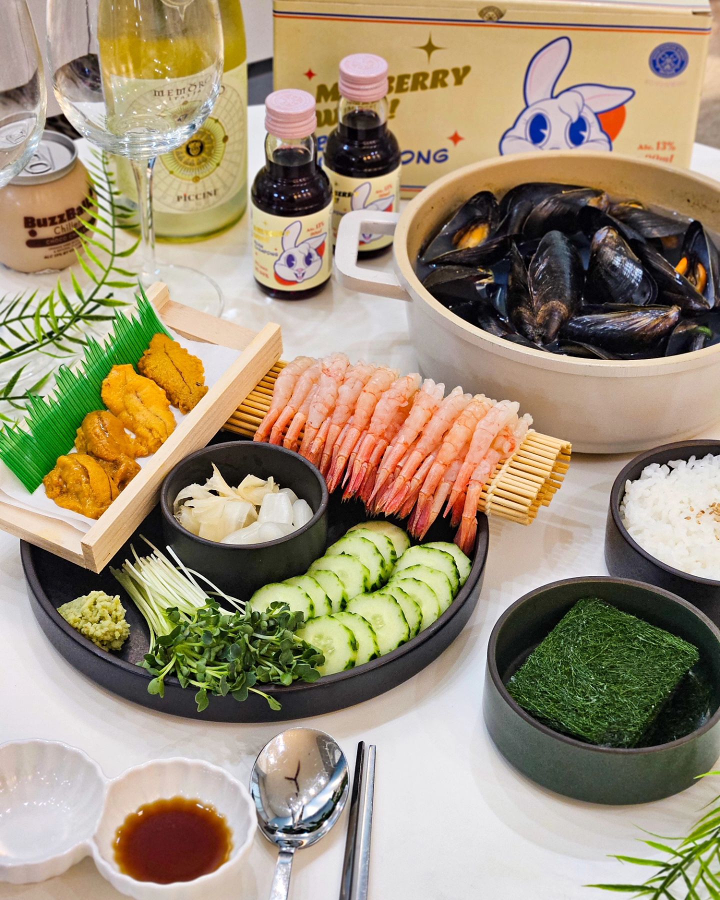#홈자카야 #라미의식탁 

금주할땐 해산물생각 1도 안났는데,
술만 마시면 왜이렇게 해산물이 좋은지?🫠

#우니 #성게알 #홈파티 #홈이자카야 #화이트와인추천 #홍합탕