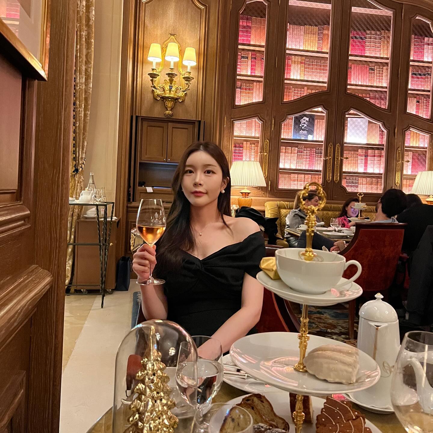 공쥬놀이하러 리츠파리 〰️👸🏼
#ritzparis