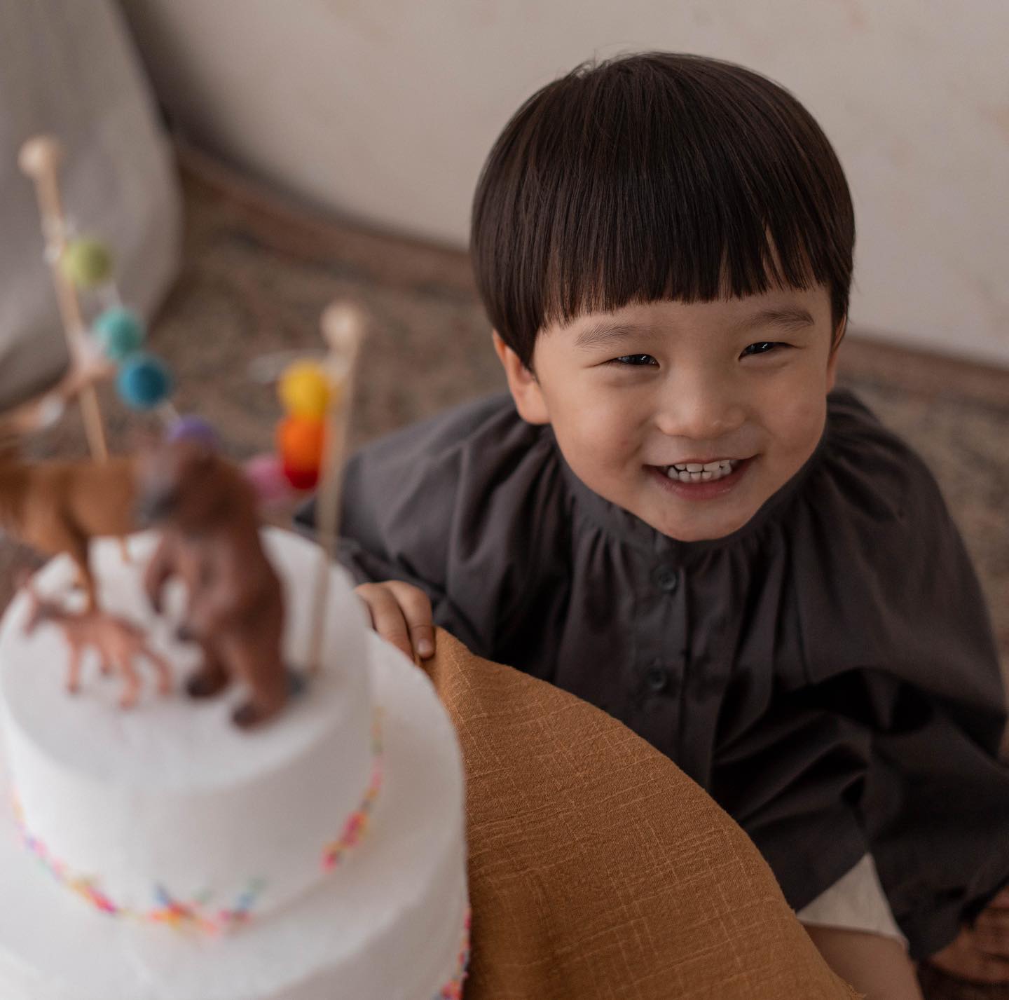 2nd Birthday 🤍🎂

#육아기록
#두돌사진 #두돌아기 #두돌기념 #두돌기념사진