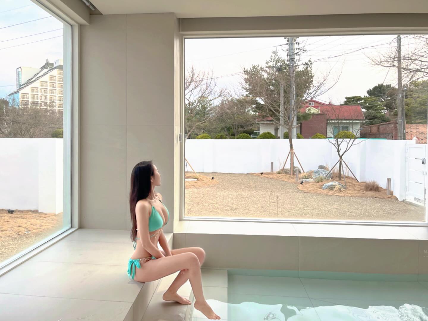 🧜🏻‍♀️🐚🩵

#인어공주 #시즌왔다 #풀빌라