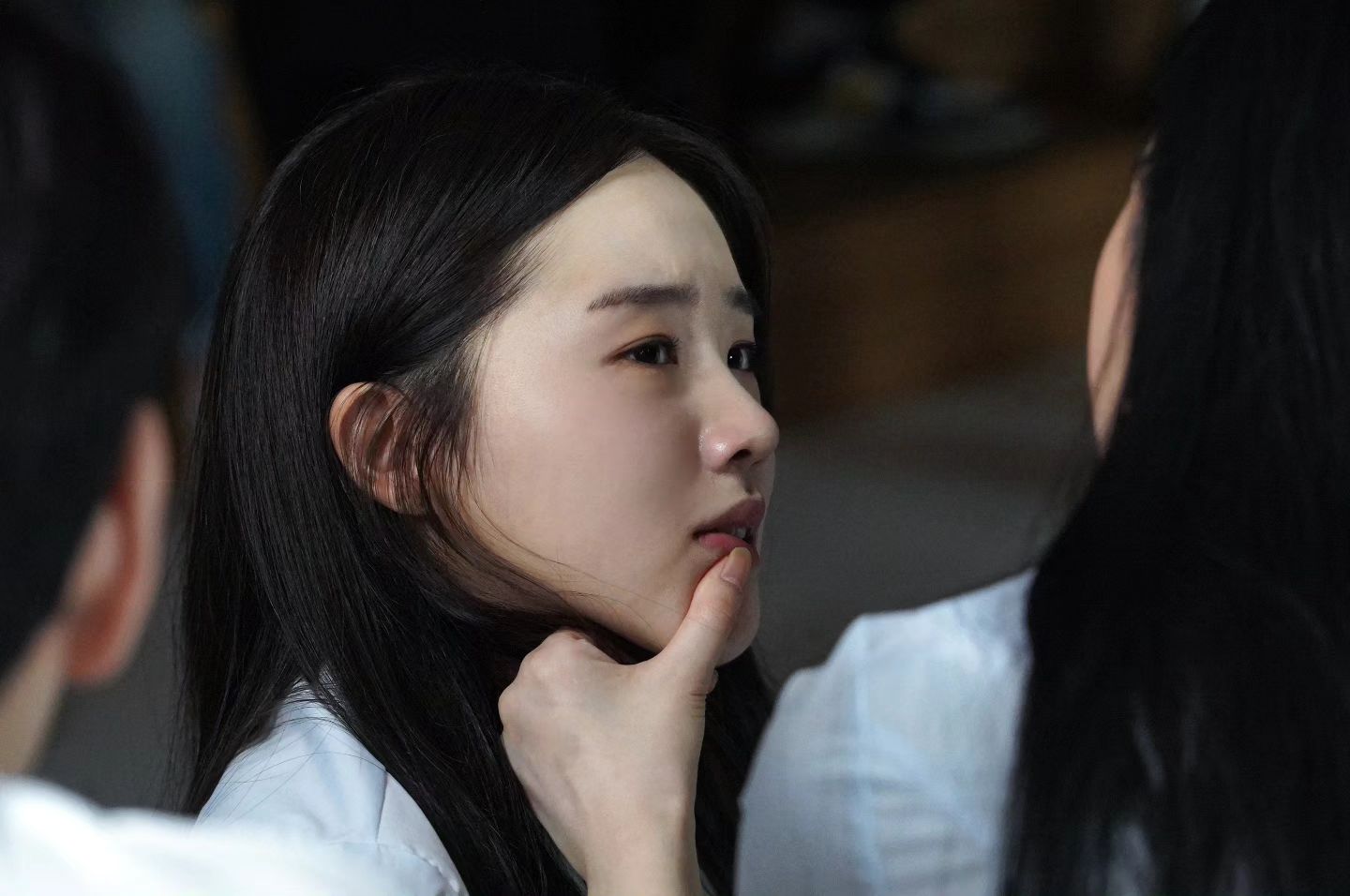 내가 사진을 좋아하는 이유는 
사진은 영원히 지나간 순간을, 
다시 올 수 없는 순간을 남겨 주기 때문이다.

너무 멋진 배우 djsskrkd
