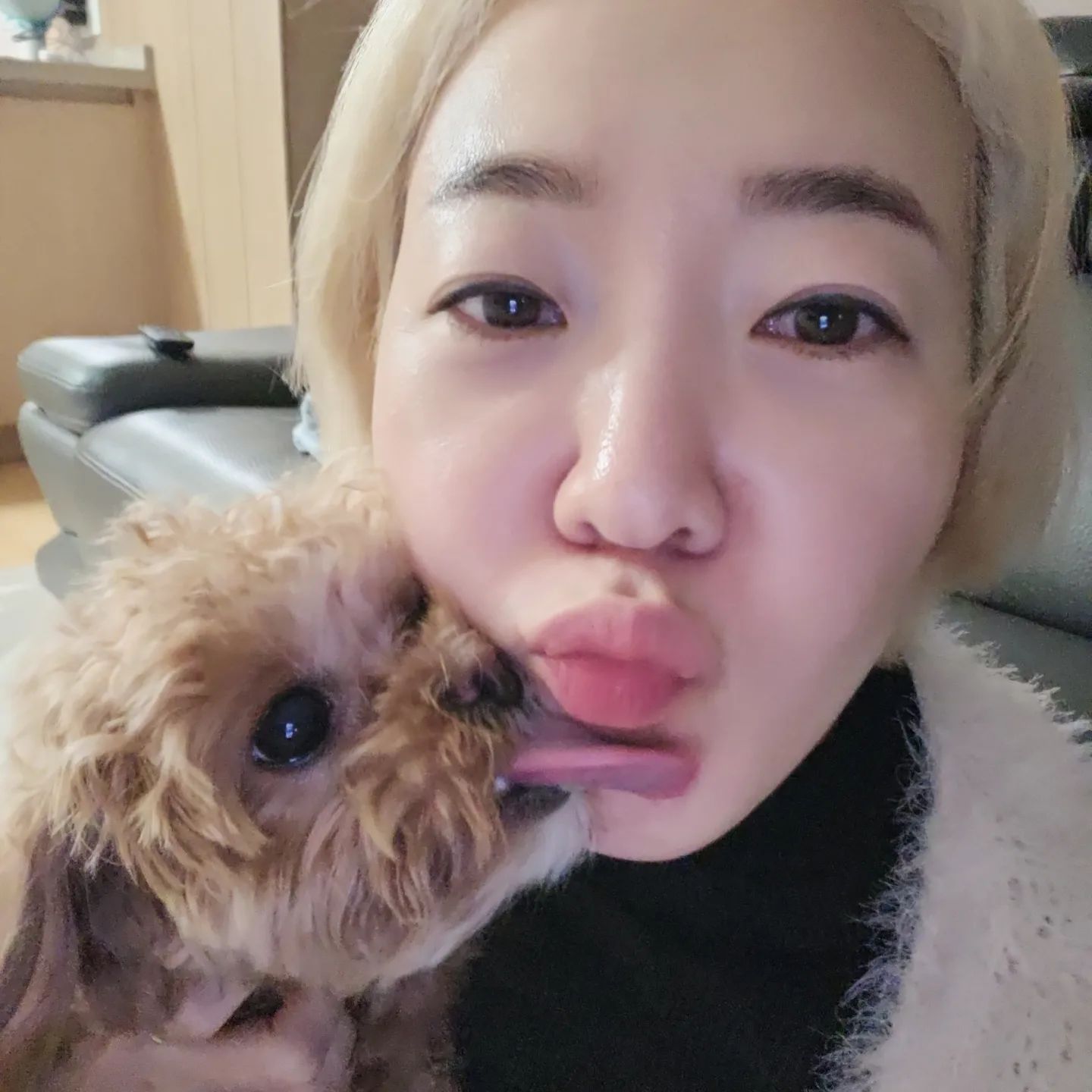 제 입술은 확실히 닳았습니다..ㅋㅋㅋㅋ