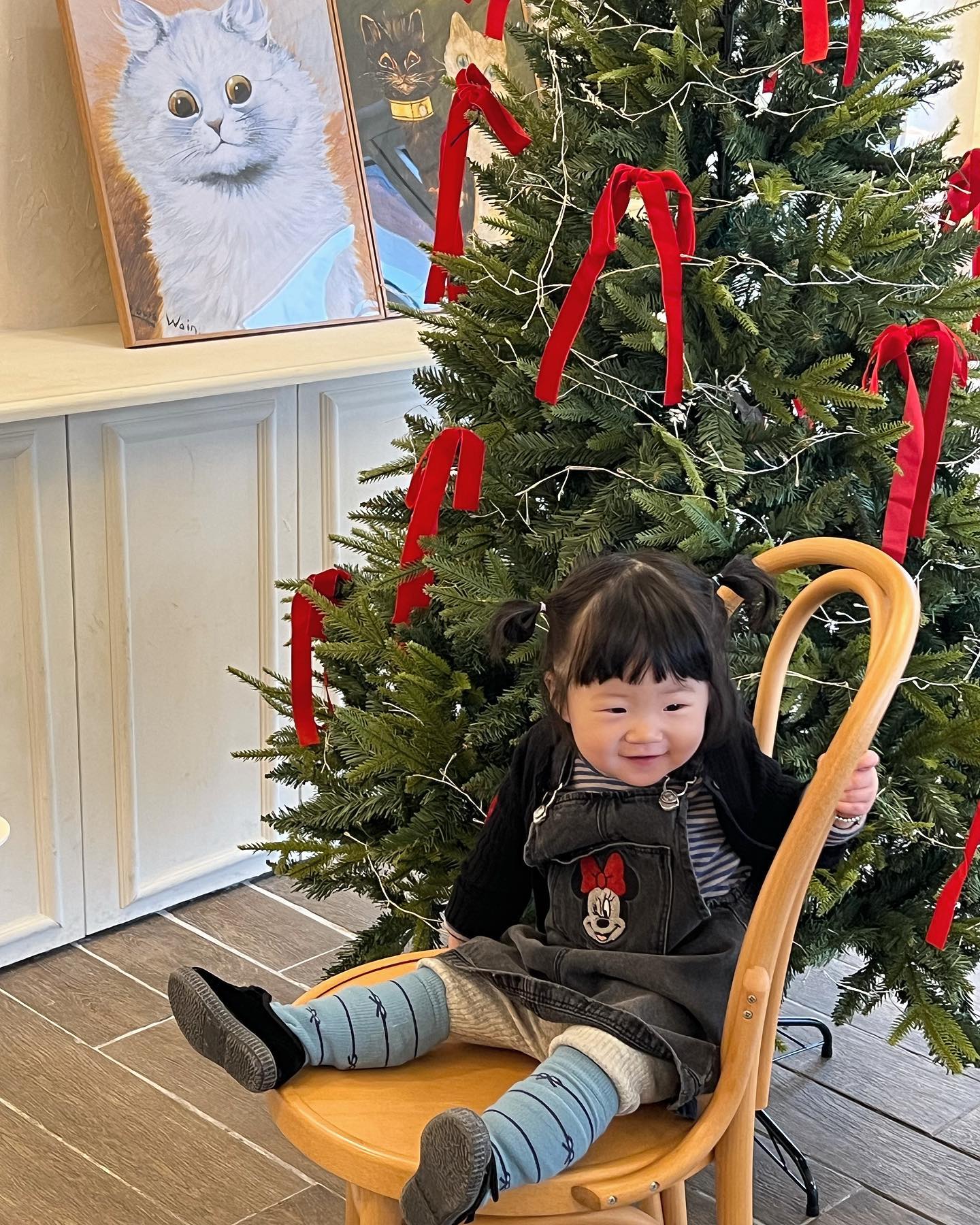 ఇ 

하루하루가 아쉬운 요즘 이나모습 🥹🎄❤️

초큼만 천천히 자라주ㅓ😭