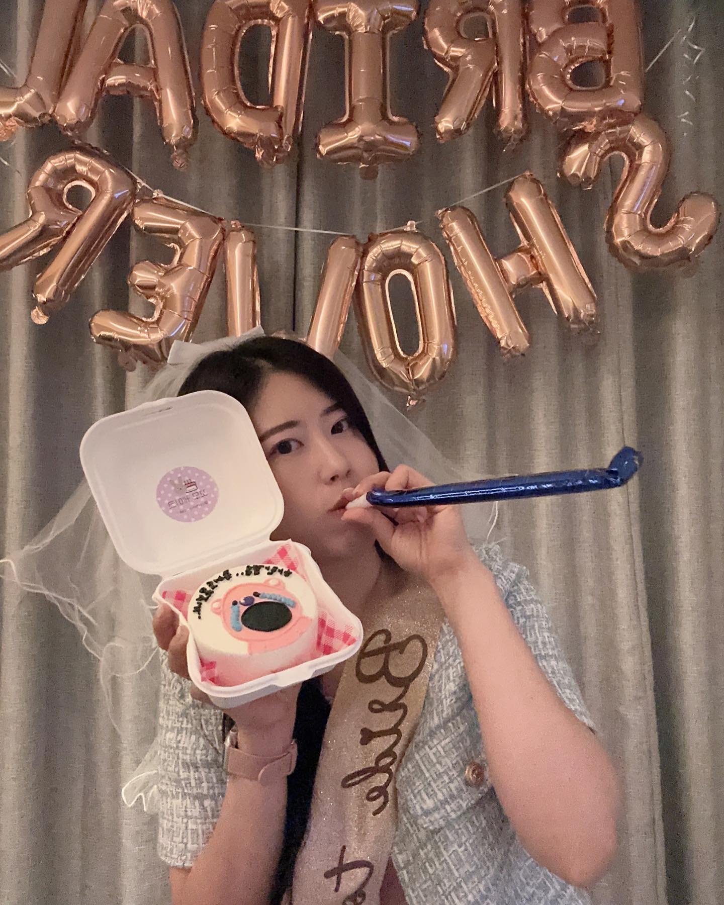 생각지도 못해서 더 감동적인 첫 브샤👰🏻‍♀️
그냥 둘이 오랜만에 호캉스하면서 놀자고 만났는데 혼자서 준비한 거 보면 감동의 눈물이야🥹