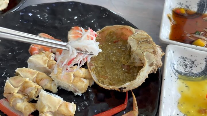 📌영덕 강구항 남은대게
주말만 되면 차가 밀리는 강구항이어서 늘 가보고 싶었는데 드디어 다녀왔어요! 스끼다시 쫙 깔아주시고 정말 친절했던 직원들,,😘
덕분에 즐겁고 배부른 하루였답니다
✔️대게 식사 시 15가지 스끼다시, 대게회, 치즈구이 등 무료
✔️2인 15만원~20만원선(싯가)
✔️발렛파킹 해주심
#리뷰노트 #리뷰노트체험단