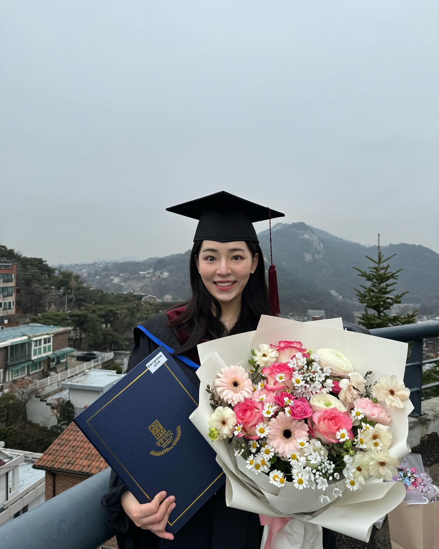 나는야 척척석사 👩🏻‍🎓
드디어 졸업했다!!

#척척석사 #굿바이 #대학원 #🎓