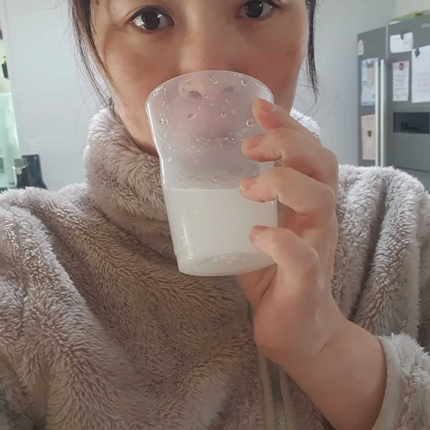 #제품협찬 #썬화이버 #구아검가수분해물#셀렉스 #식이섬유 #플러스 유산균 #프로바이오틱스

평상시에도  변비는 원활하지 못해  구아검가수분해 프로바이오틱스는  섭취해 본적 있어요
플러스 유산균은  처음 섭취해보지만  섭취방법이 간단하고 편해서 더 좋은것 같아요

비릿한 겁부감이  전혀 없고  냄새도  안나고  마시기 정말편하고 
화장실도  잘 간것 같아요
임신 후  다시 원점이라  구아검가수분해 플러스 유산균는 언제 섭취해도 좋은것 같아요

기능성 원료가  인증된거라 믿고  섭취할 수있어서 좋고  배변활동을 원활하게 도와주는 것 같아서 너무 좋은 것같아요 
화장실  이젠 힘들지 않아서 좋아요 ^-^