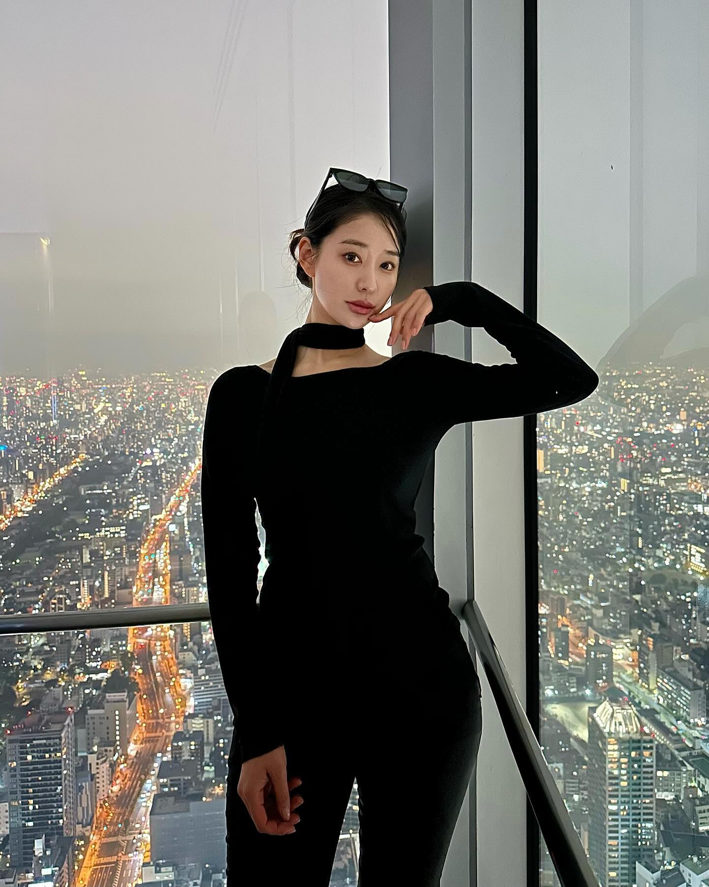 야경보러 온 #하루카스300 🌙
날씨때문에 일몰 못 봐서 아쉬웠지만
그래도 넘 이뻤다고한다✨
권자매 열심히 예쁘게 찍어준 한국인커플분 감사합니다🙏🏻