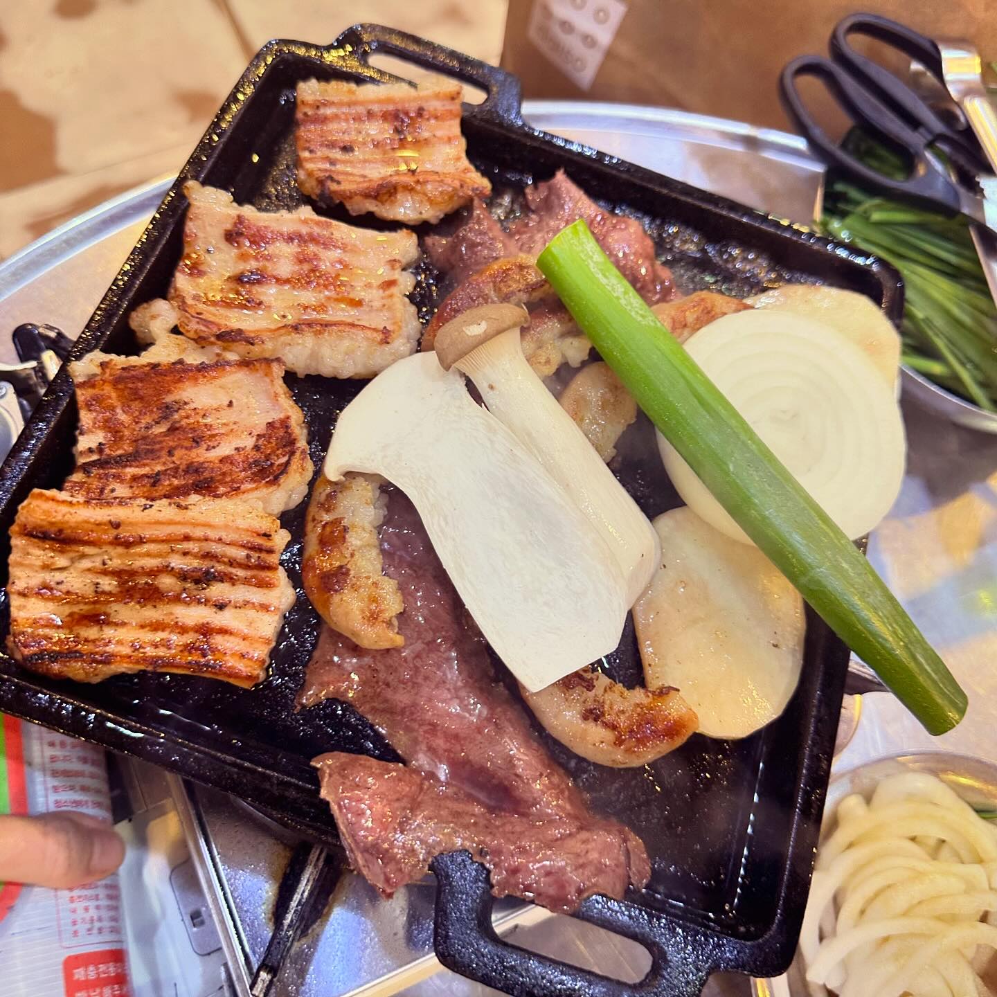 .
내가 본 곱창 비쥬얼은 여기가 1번

#맛있다 #마포곱창타운 #홍대 #연남동 #황소곱창모듬 #곱창 #대창 #염통 #알콜 #주말