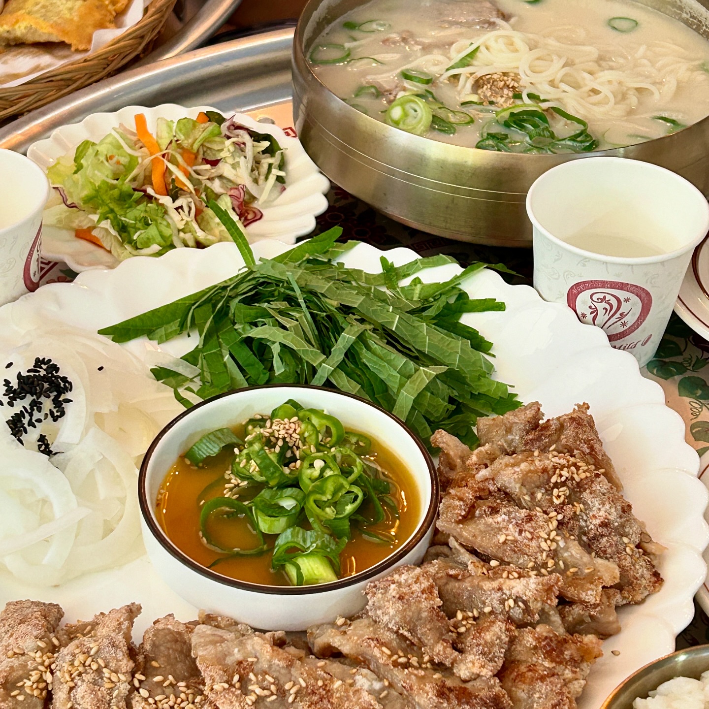 🍶🩷

율리아랑 노는거 짱 재밌다 

#마마전 #도룡동맛집