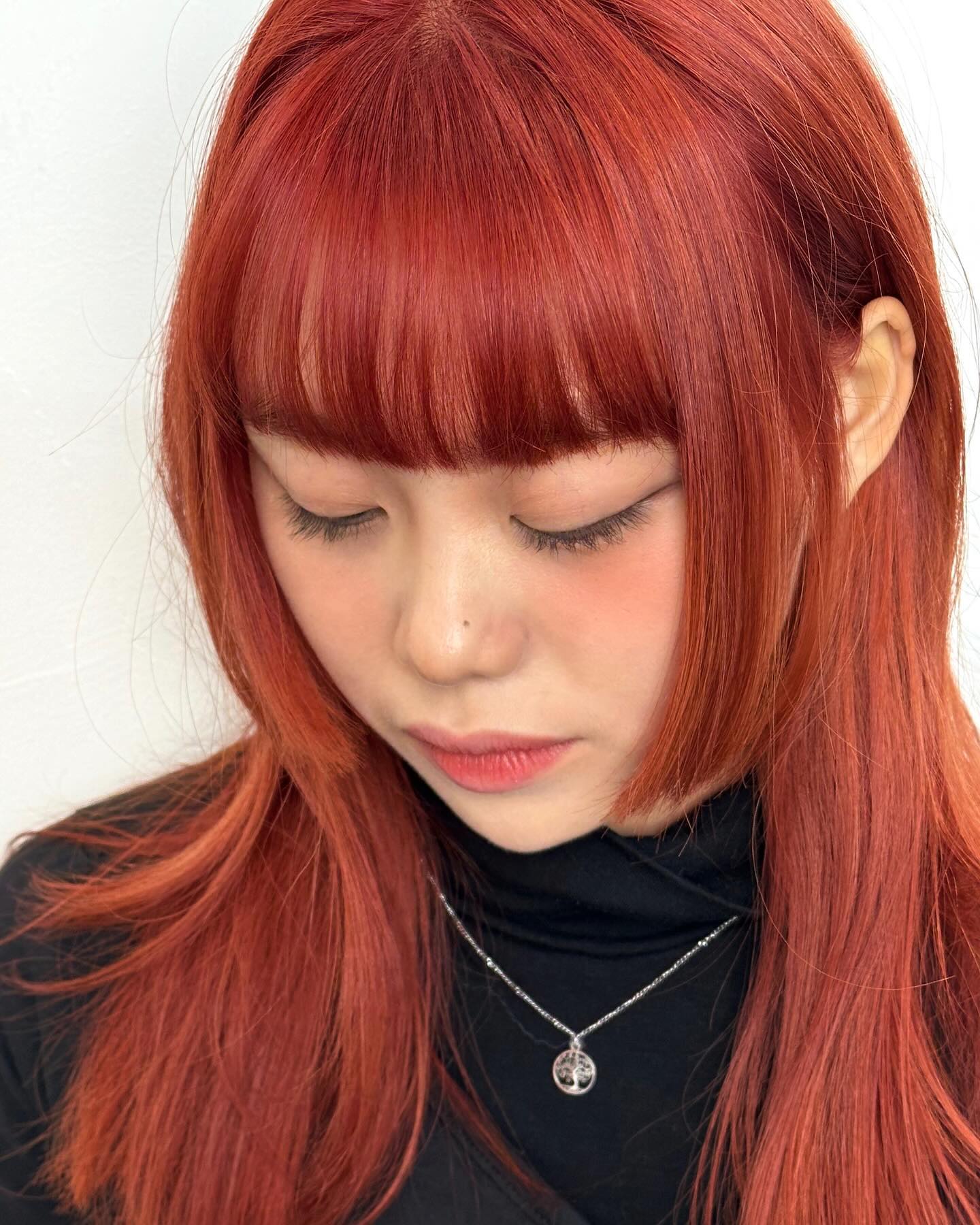연말답게 화려하게👩🏻‍🎤
#레드 #탈색염색