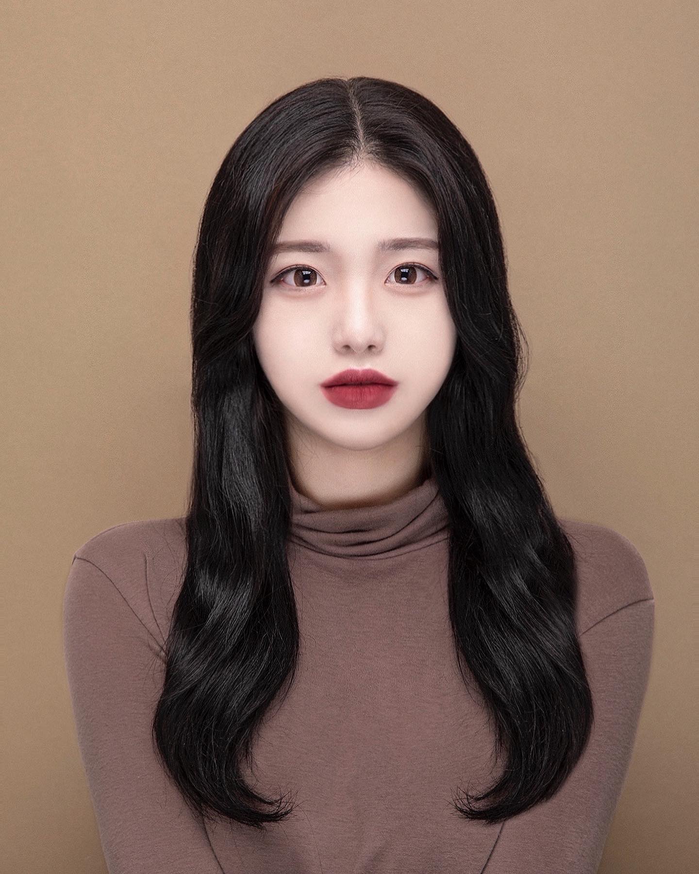 STANDARDERROR ㄴ PU 100% ㄴ 보통 레더 질감보다 소프트한 터치감으로 느낄 수 있는 편안한 착용감 ㄴ 루즈~오버핏 실루엣 바탕으로 제작된 아이템 ㄴ 부담없이 가볍게 걸치기 좋은 캐주얼한 무드 ㄴ 전체적으로 깔끔한 디자인에 포인트가… | Instagram