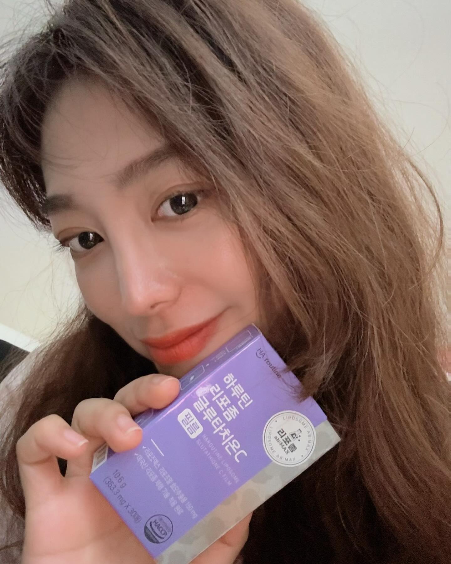 #협찬 

이제 리포좀 공법이 아닌 글루타치온은 논하지 말라!👋🏻
흡수율까지 up해주는 리포좀 공법으로 구강점막형태의 필름
하루틴 리포좀 글루타치온C필름이에요! 
요즘 햇빛도 많이보고 걱정되는 스킨!
맛있고 쉽게 그리고 휴대하기도 간편하고 
하루 한장으로 간편하게 관리해주자구요!🥰

#글루타치온 #글루타치온필름 #리포좀글루타치온 #리포좀글루타치온필름 #리포좀글루타치온추천 #글루타치온필름추천 #글루타치온추천 #하루틴 #하루틴글루타치온 #하루틴리포좀글루타치온필름