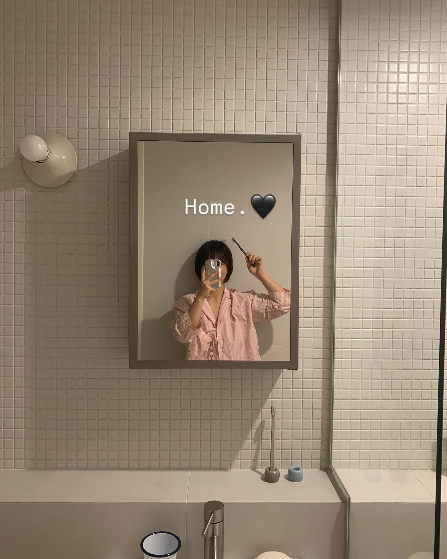 Home🖤
(나름 유지어터.)
마라 엽떡 맛을 알아보림.🤤

artemide_lighting 
grey.mansion 

#home #우리집 #식탁
#아르떼미데 #💡