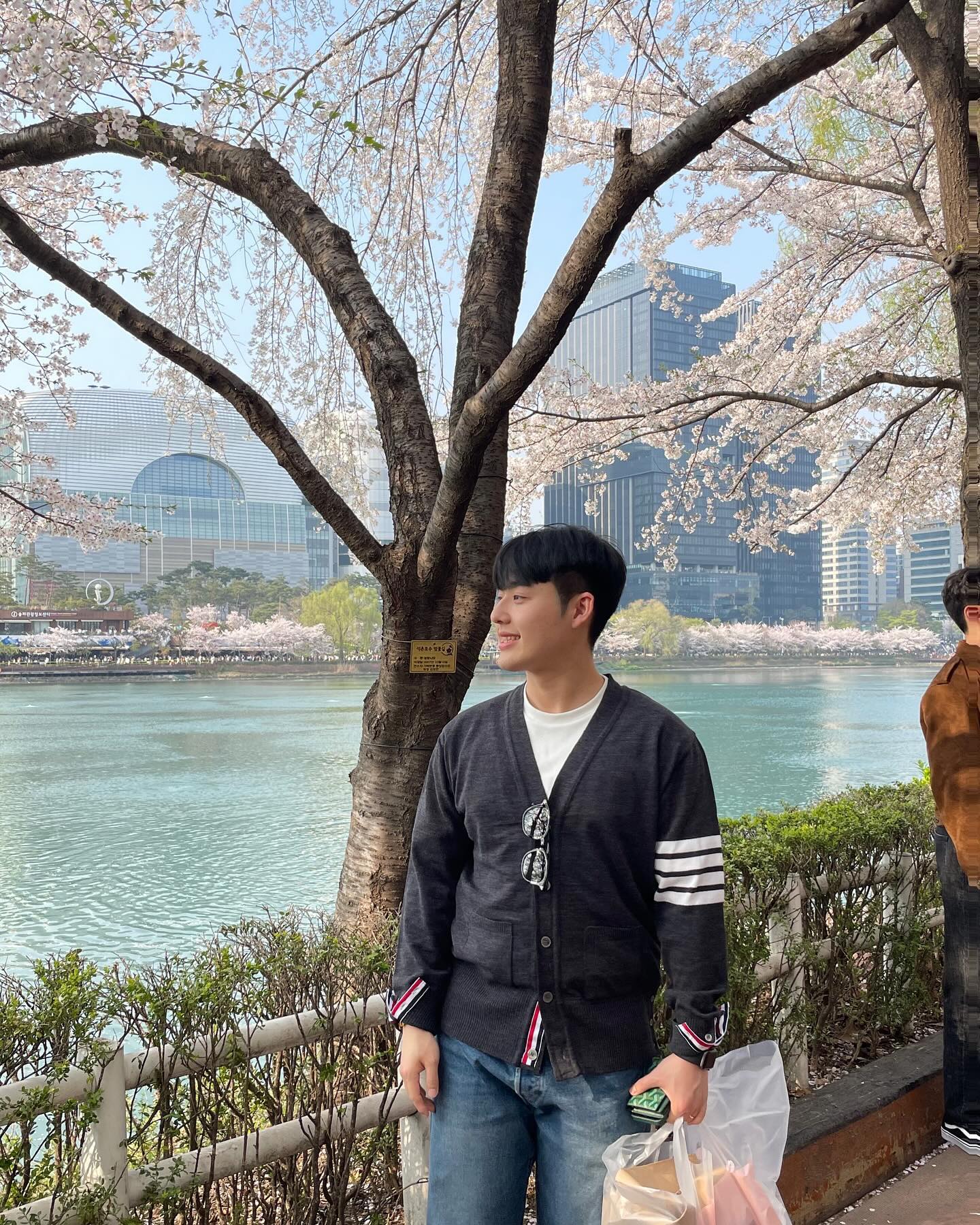 함께하는 봄이라 더 예쁘다🌸