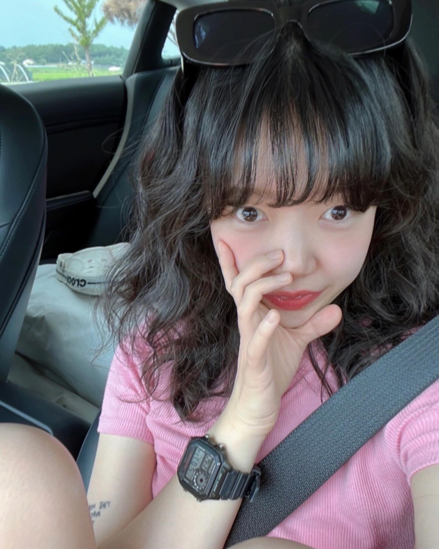일단.퇴원.하였읍니다. (사진은 쓰러지기 전😎)
🎂 하필 생일날 입원을해서 병원에 있는 동안 생일 축하 + 위로를 정말 많이 받았는데 인사를 다 제대로 못 드려서 죄송하고 고맙고 난리에요 제 마음이..! 올해 유난히 먹을걸 많이 보내주셔서 열심히 먹고 얼른 회복하겠습니다♥ (참고로 아직 치료중이라 당분간 금주라는 점..⸝⸝ʚ̴̶̷̆ ̯ʚ̴̶̷̆⸝⸝) 참고.바.랍니다♥