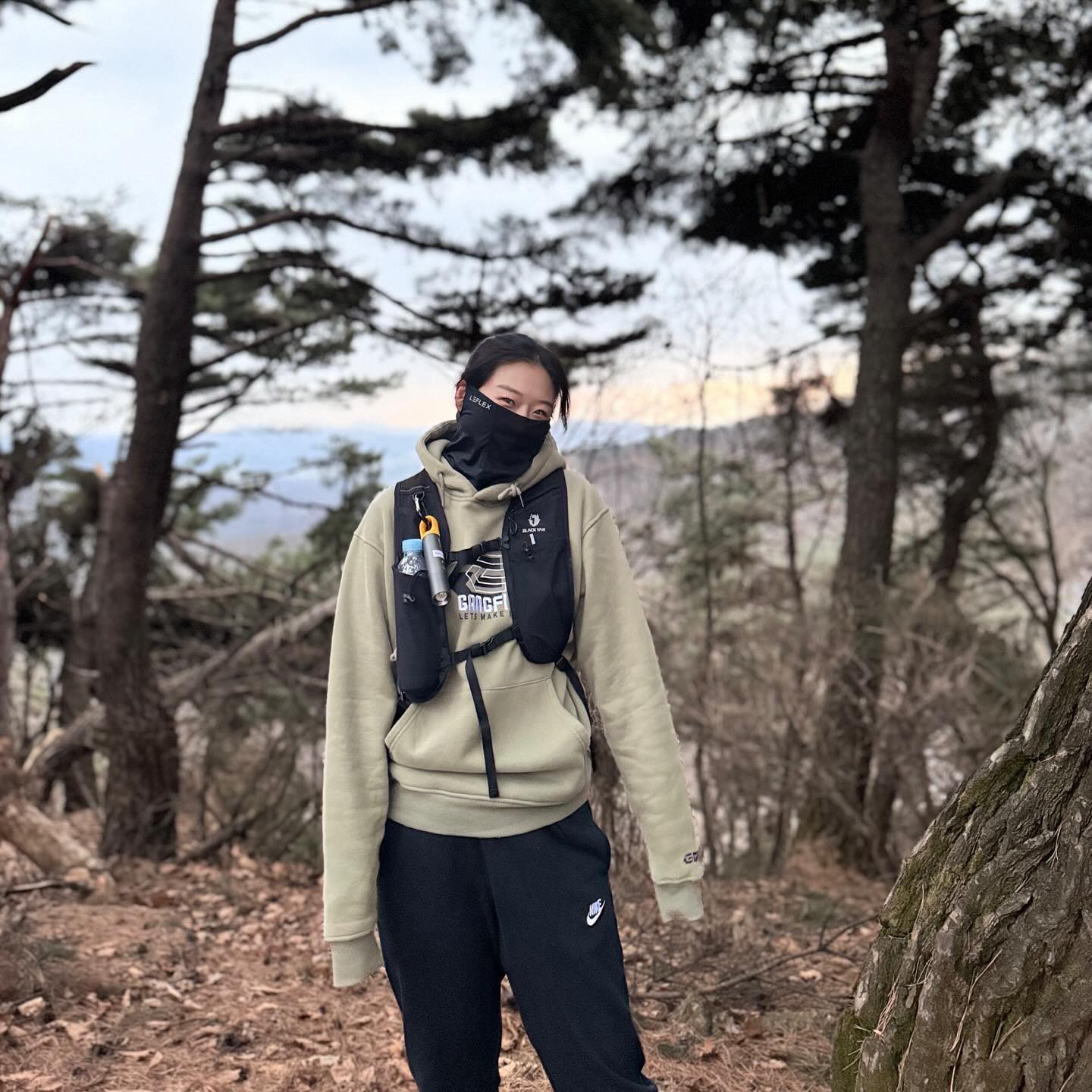 #런람이 #새해일출 
.
새해 첫날이 되었네요🤭
2025년에도 무슨 좋은 일이 일어날지 벌써부터 기대가 되네요!
모두 새해 복 많이 받으세요😍
.
#2025년 #새해 #새해맞이 #일출 #청계산 #크리스찬그램