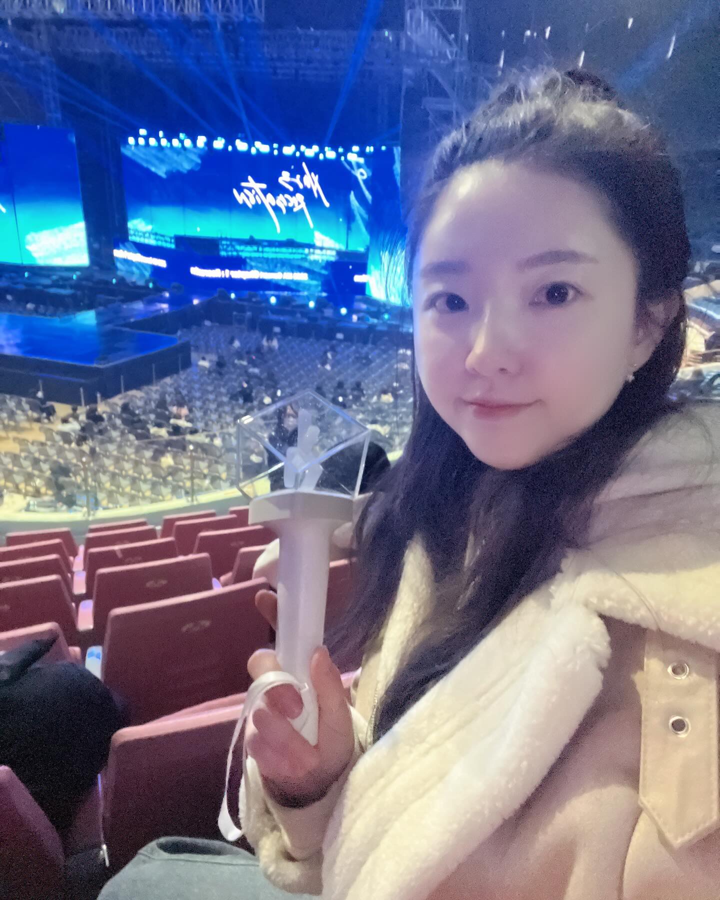 #연말콘서트🎤 

#혼자놀기 콘서트는 혼자가야 제맛😎
매년 연말 즐겁다
첫사진 #20231229 
세번째 #20231231 

#행복 #연말을보내는방법 #코코넛 #덕밍아웃 #준수콘서트