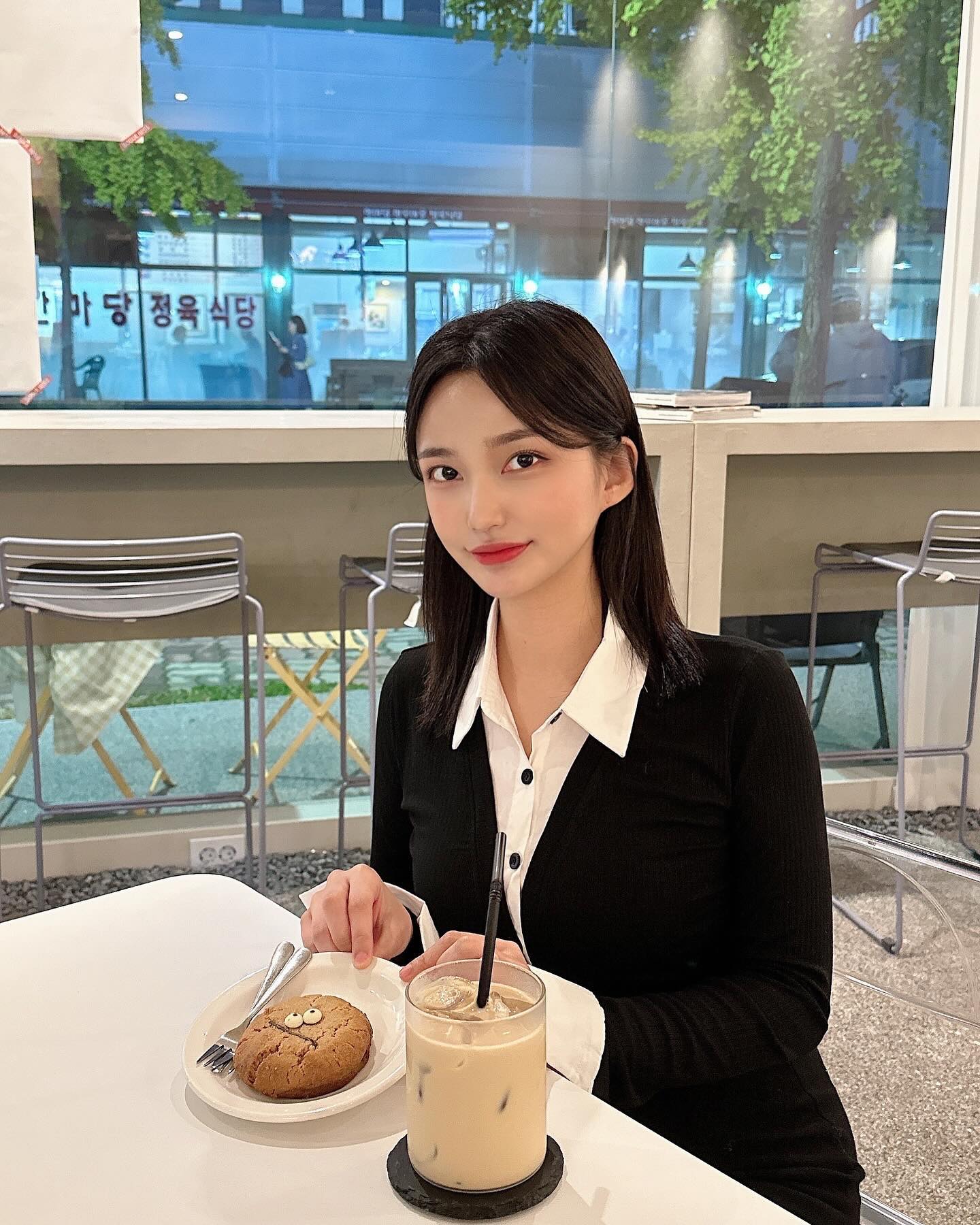 나 뭐 달라졌는지 찾아봐라 !!!!! 👀