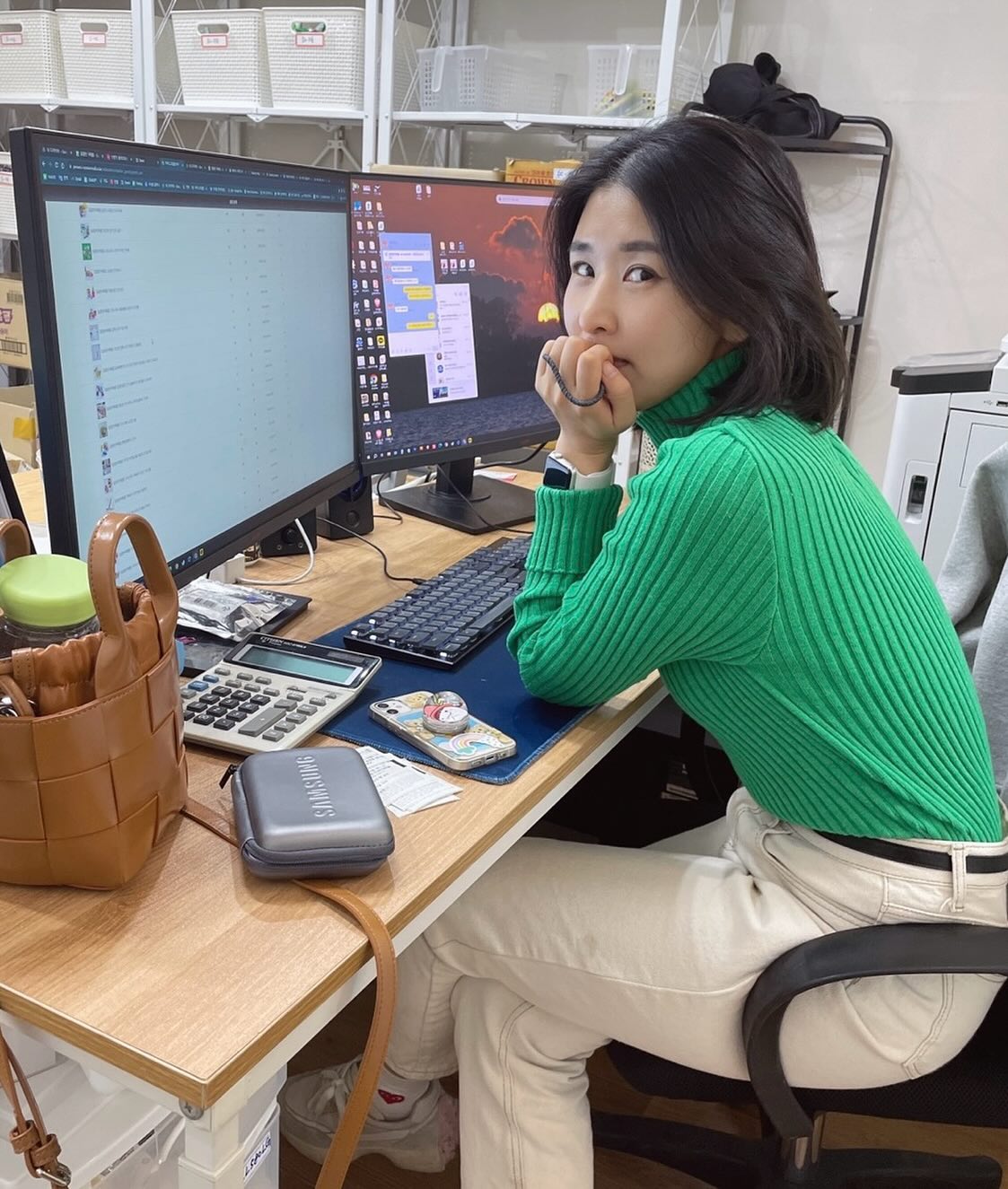 공장장같은 
비가 하루종일 내리는
12월의 겨울