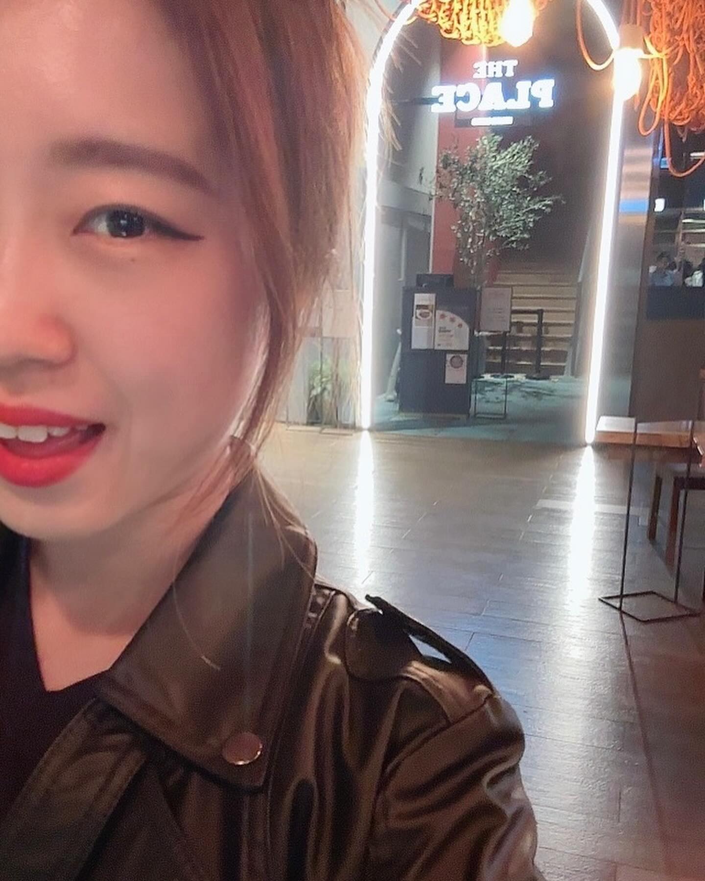 맛있는거 많이먹은날 💕ㅋㅋ

#offtherecord #댄서 #협찬 #fitcheck #insta #데일리 #reelsvideo #lfl #좋아요 #인친 #팔로우 #좋반 #selfie #instalike