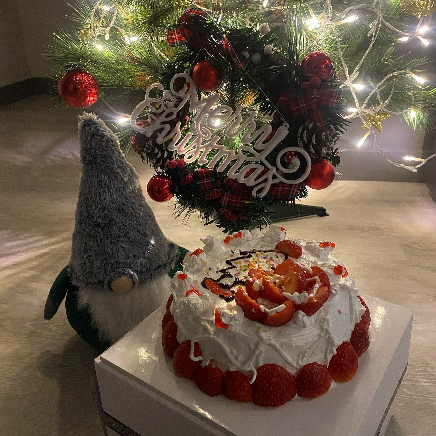 Merry Christmas🌈🌲❤️

얼마 안남은 12월도 잘 부탁해😍
kkk_hwan2 

#메리크리스마스 #크리스마스케이크 #연말파티 #2023크리스마스 #크리스마스트리 #연말 #2024 #merrychristmas