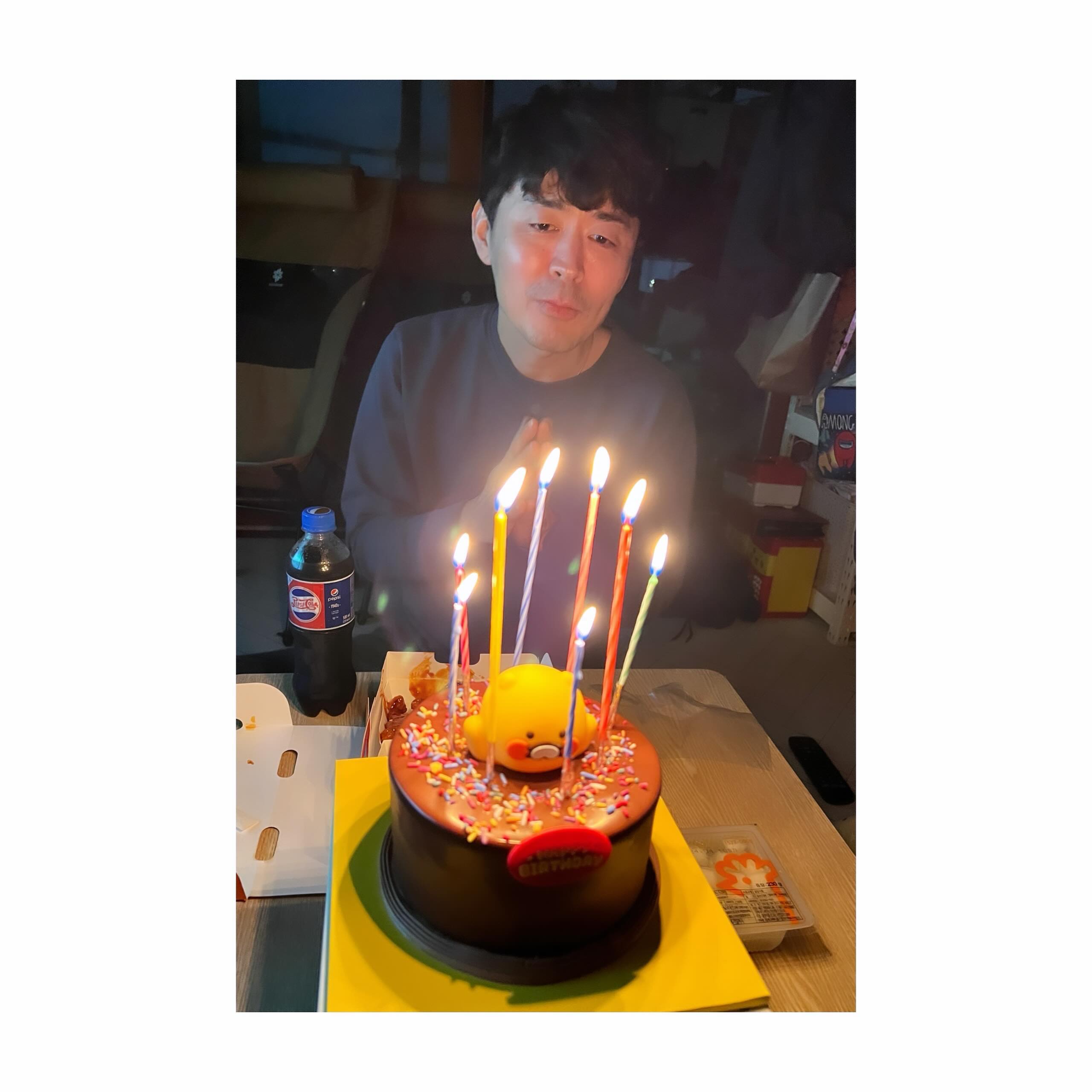 #생일 #신랑생일

신랑 생일 축하해🎂

#케이크 #생일축하 #아이들위주케이크 #아이들입맛치킨 #생일인데아이들위주 #미안해 #신랑생일축하해