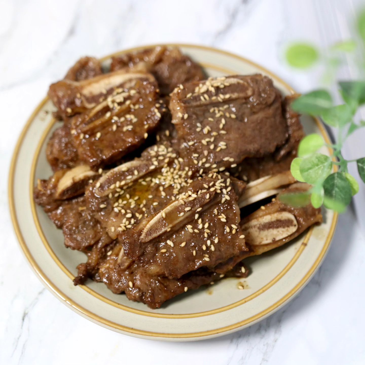 원주맛집 조선돼지갈비 아시는지요 ? 
요즘엔 밀키트도 택배도 나날이 진화해서
간편하게 집에서 즐기기 너무 좋아요 
홈쿡 어렵지 않아요 주말저녁 맛나게 즐겨보아요 

🥩 조선돼지갈비 밀키트 
☆220만명 고객인정 900톤 팔린 갈비 맛집
★강원도 원주 23년 전통의 갈비 맛집 집에서 즐기기
☆입소문만으로 전국 80여곳 갈비전문점. 대형마트 공급중 
★택배로 빠루게 받았는데 포장 상태 완벽 하네요 
☆미국산 초이스등급 갈비 프로기사님들의 수제포작업 
★비밀 육장비법소스로 만들어졌다던뎅 역시나 맛남요 

👉🏻🛒구매링크 https://smartstore.naver.com/safnb/products/8941578136
chosundwaejigalbi 

#양념LA갈비 #LA갈비 #LA갈비찜 #소갈비찜 
#엘에이갈비 #LA양념갈비 #원주LA갈비맛집 
#양념갈비 #캠핑고기 #캠핑음식 #갈비밀키트