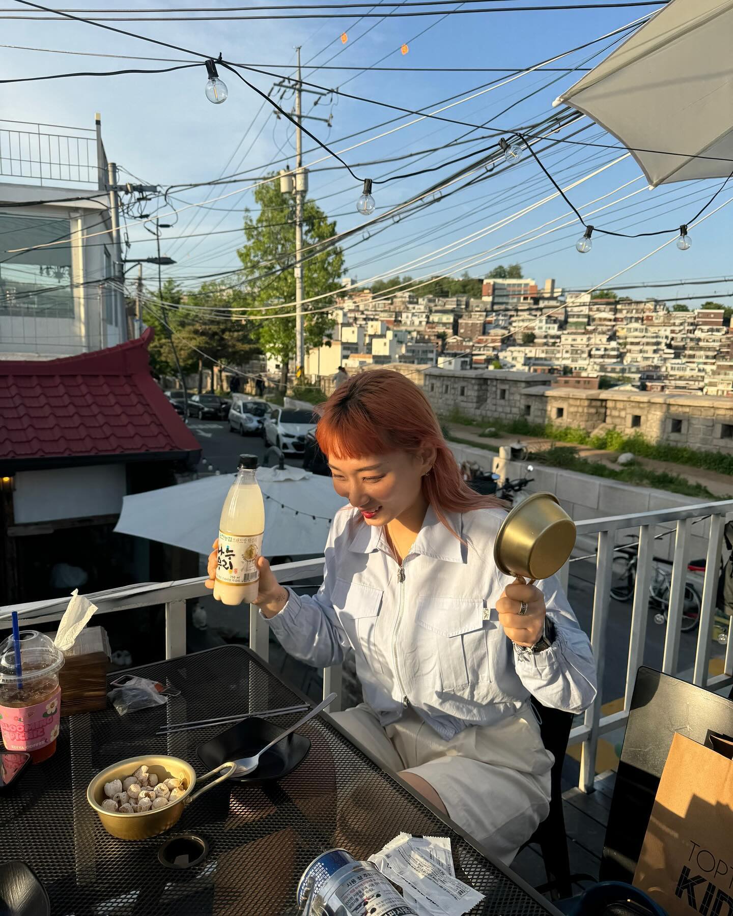 욤뇸 야장 가기 딱 좋았댜☀️
대기 있어서 간 이디야도 너무 이뻐서 만족🙌

#낙산공원#낙산공원맛집#종로맛집#다락#동대문맛집