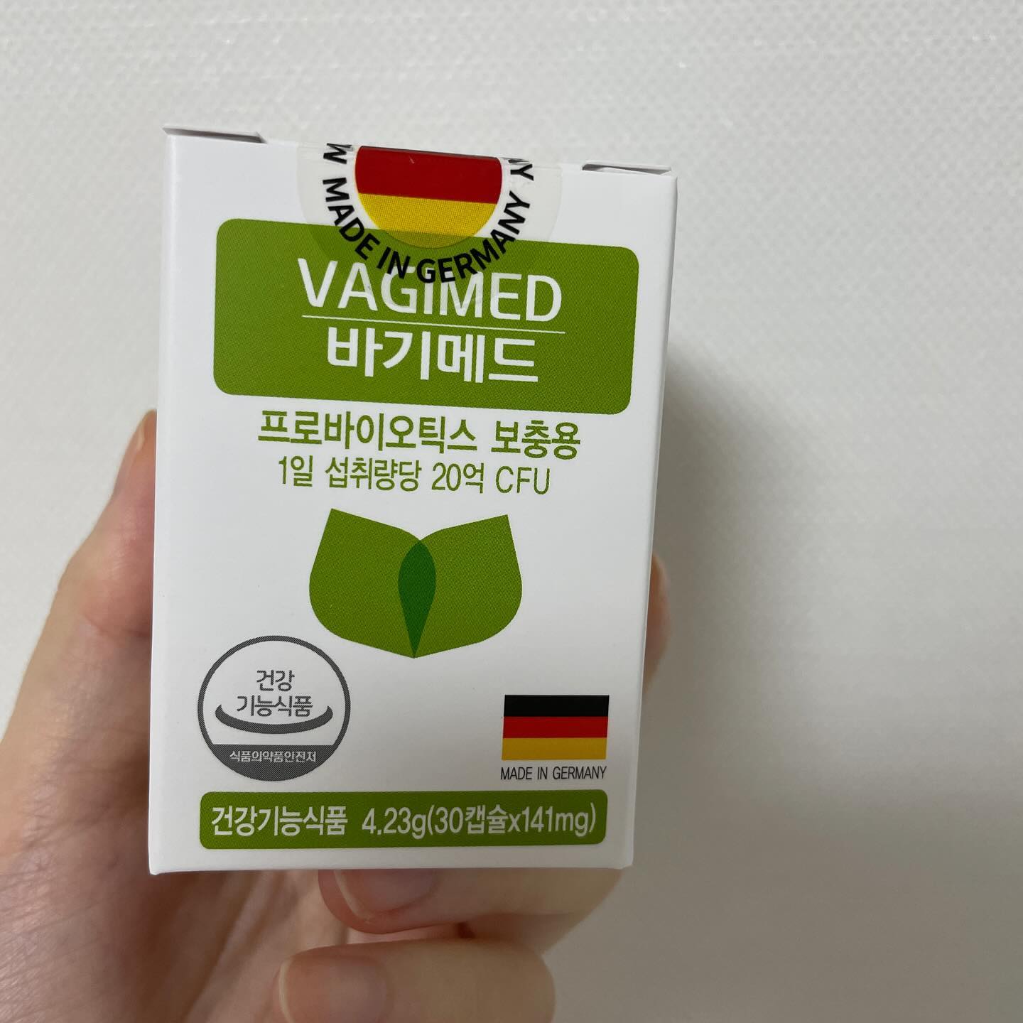 #바기메드 #임산부유산균 임신초부터 두통땜에 계속 #철분제 처방해달라고 요청해서 15주에 철분제받고 #두통 90%없어짐 그리고 철분제먹고 변비로 고생했다는 글이 많고 #유산균 필수라해서 필요하겠다 싶었는데 럽맘에서 운좋게 체험하게됐다 남편이 산부인과에서 처방받은거 아니면 먹지말라고 걱정이 많음 철분제랑 유산균 이 시기에 필수아이템인데~ 글루텐이나 합성향료없는 순식물성제품이라 임산부에 안전한 제품이라고함! 캡슐이 작아 목넘김이 좋고 효과도 있고 건강해진 느낌이다 ㅎㅎ프로바이오틱스 보장균수 20억CFU의 힘인가
.
.
.
#유산균 #럽맘 #독일 #변비 #프로바이오틱스 #락토피아 #스트레스 #일상스타그램 #좋아요 #맞팔 #산부인과 #장건강 #여성유산균 #건강 #임산부 #followme #like4like #lactopia #vagimed